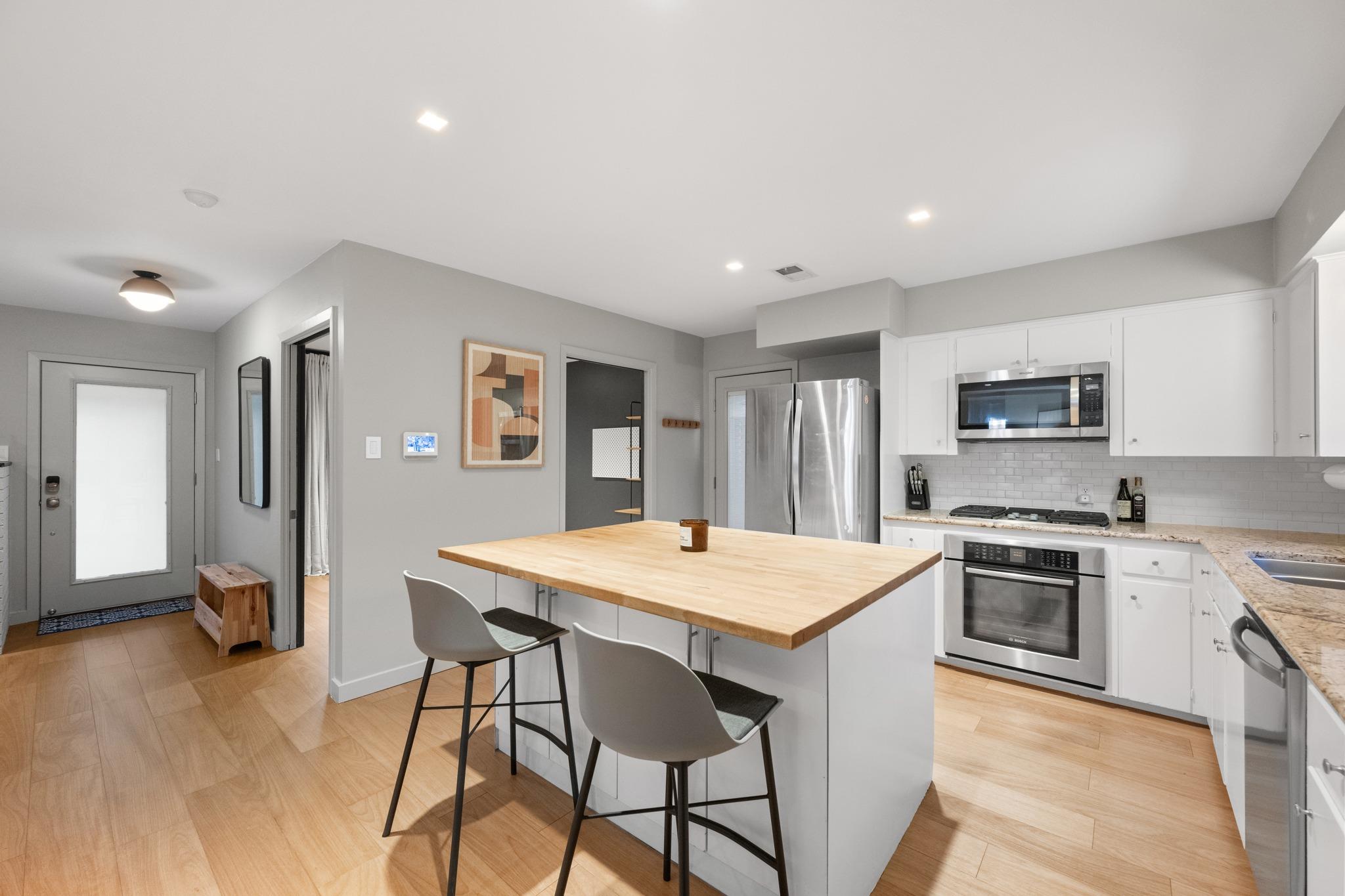 1723 Fawn Dr, Austin, TX 78741