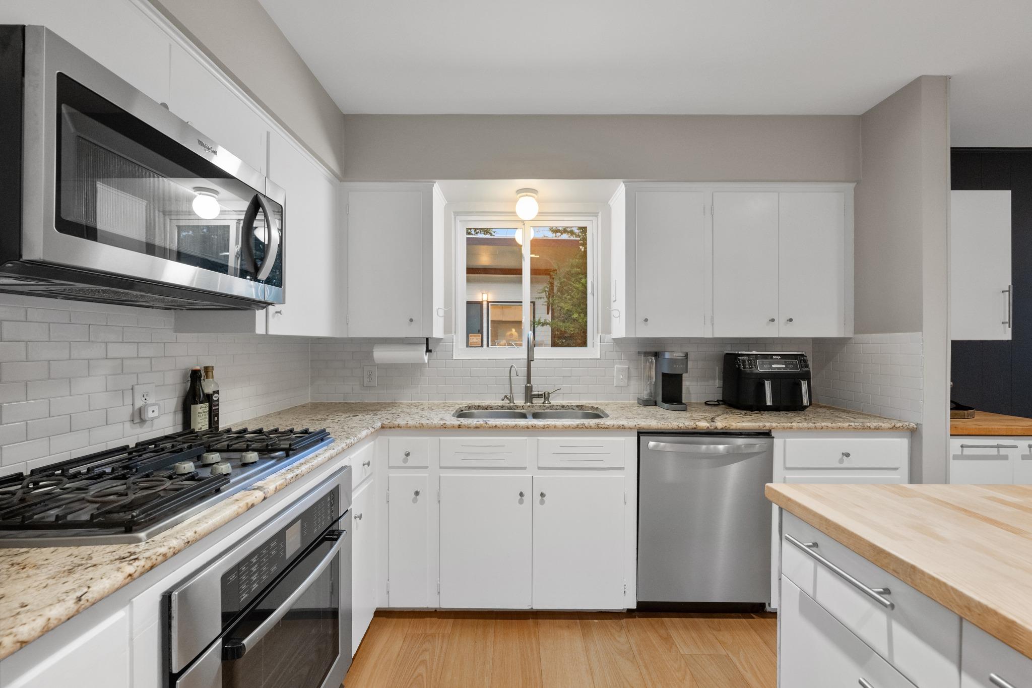 1723 Fawn Dr, Austin, TX 78741