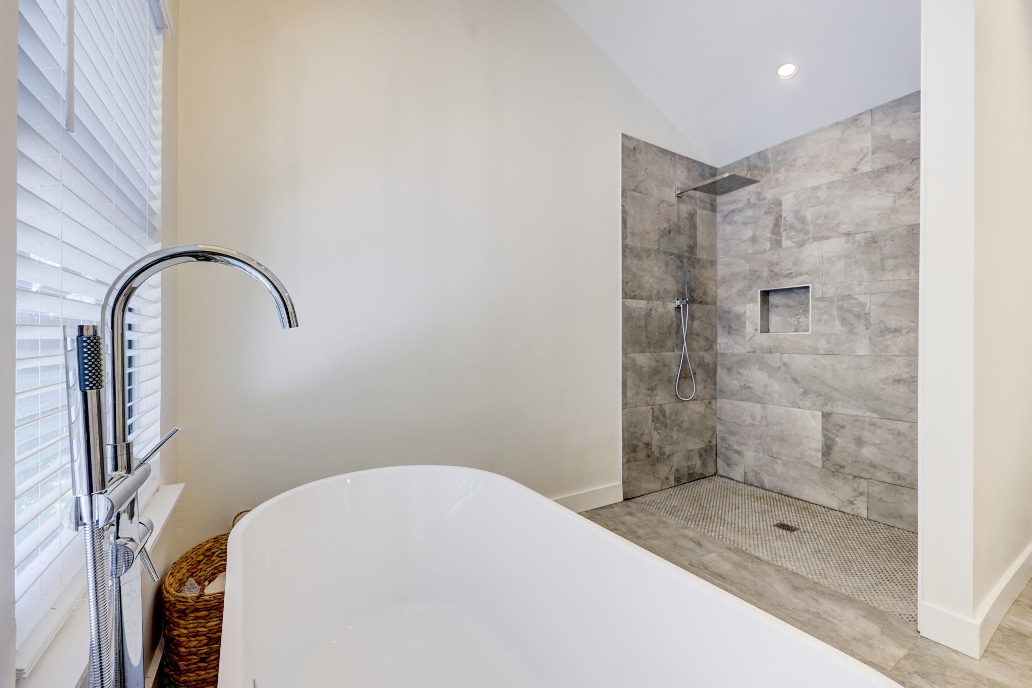 5609 Courtyard Cv, Austin, TX 78731