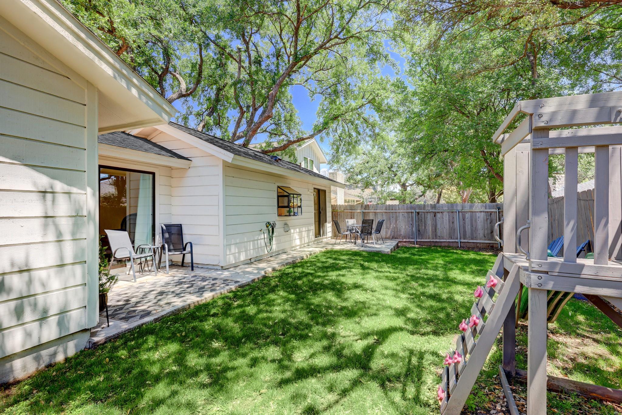 5609 Courtyard Cv, Austin, TX 78731