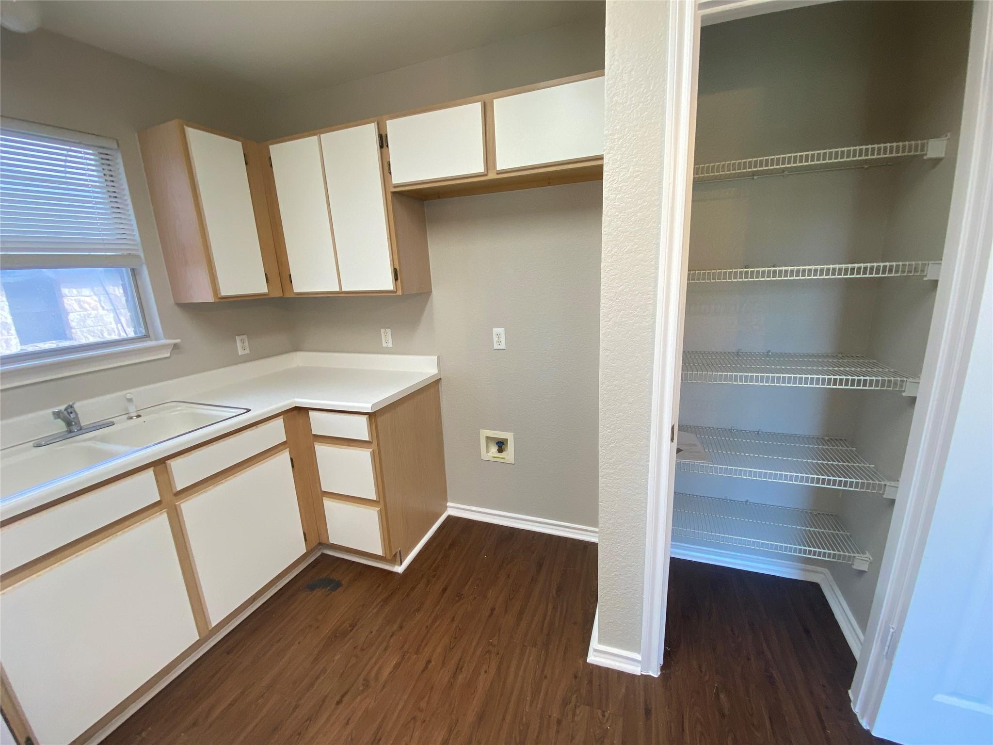 1502 Carriage Hills Trl, Cedar Park, TX 78613