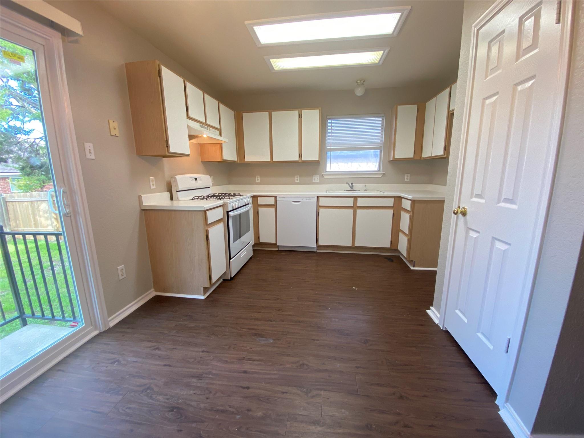 1502 Carriage Hills Trl, Cedar Park, TX 78613