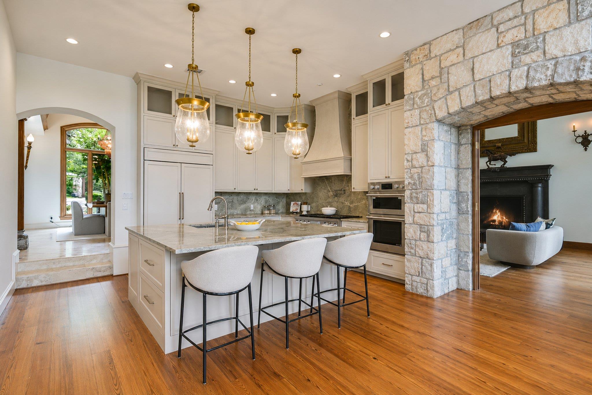 4646 Rockcliff Rd, Austin, TX 78746