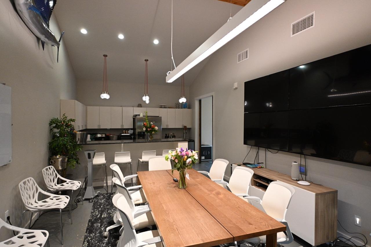 612 Winflo Dr, Austin, TX 78703