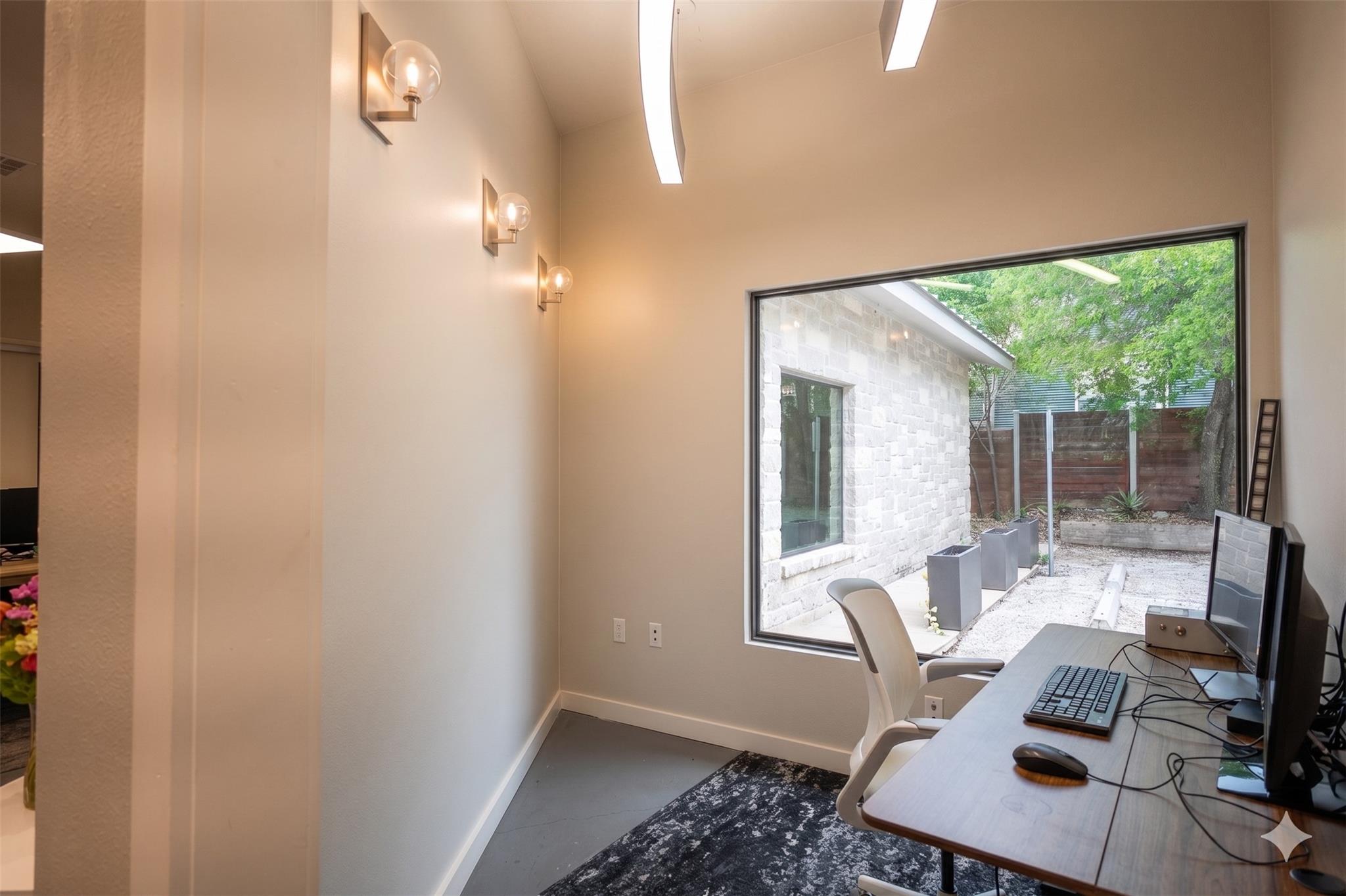 612 Winflo Dr, Austin, TX 78703