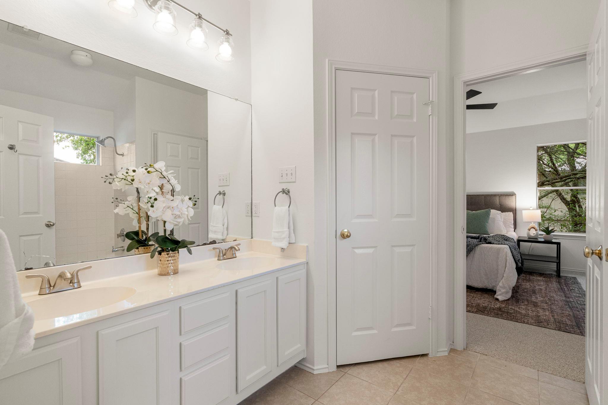 9109 Hoffman Cv, Austin, TX 78749