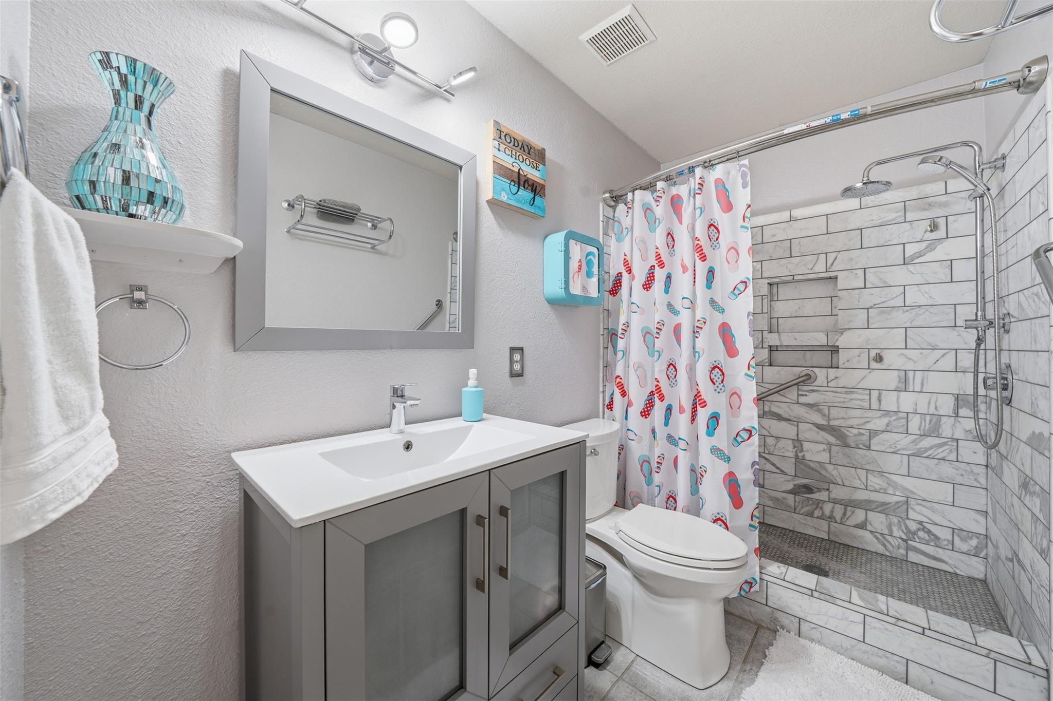 21142 Northland Dr, Lago Vista, TX 78645