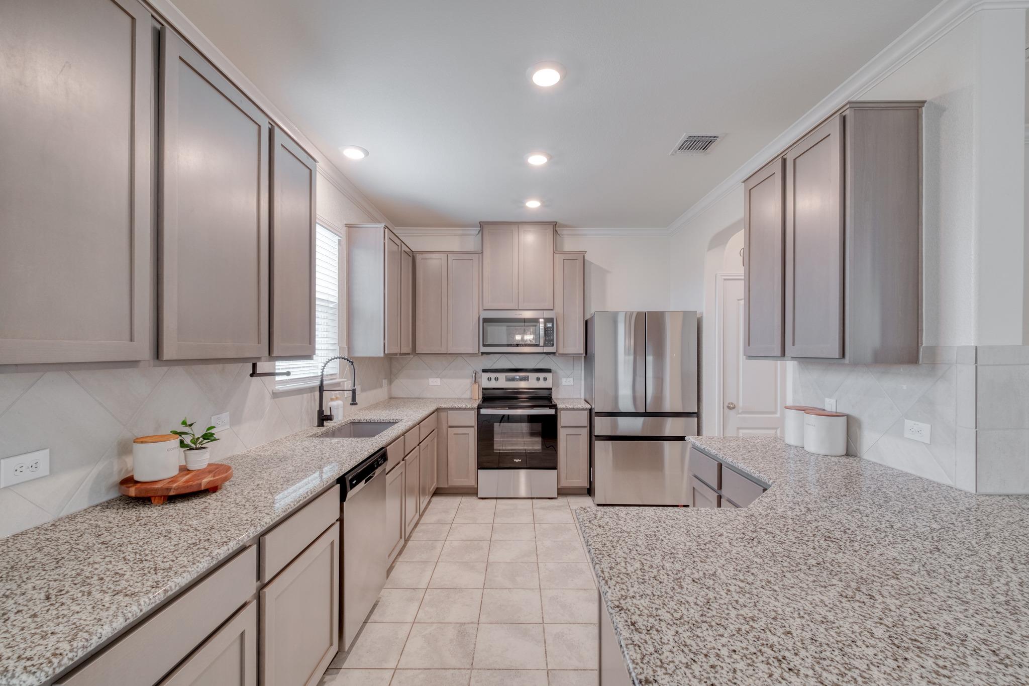 508 Barbary Coast Ln, Jarrell, TX 76537