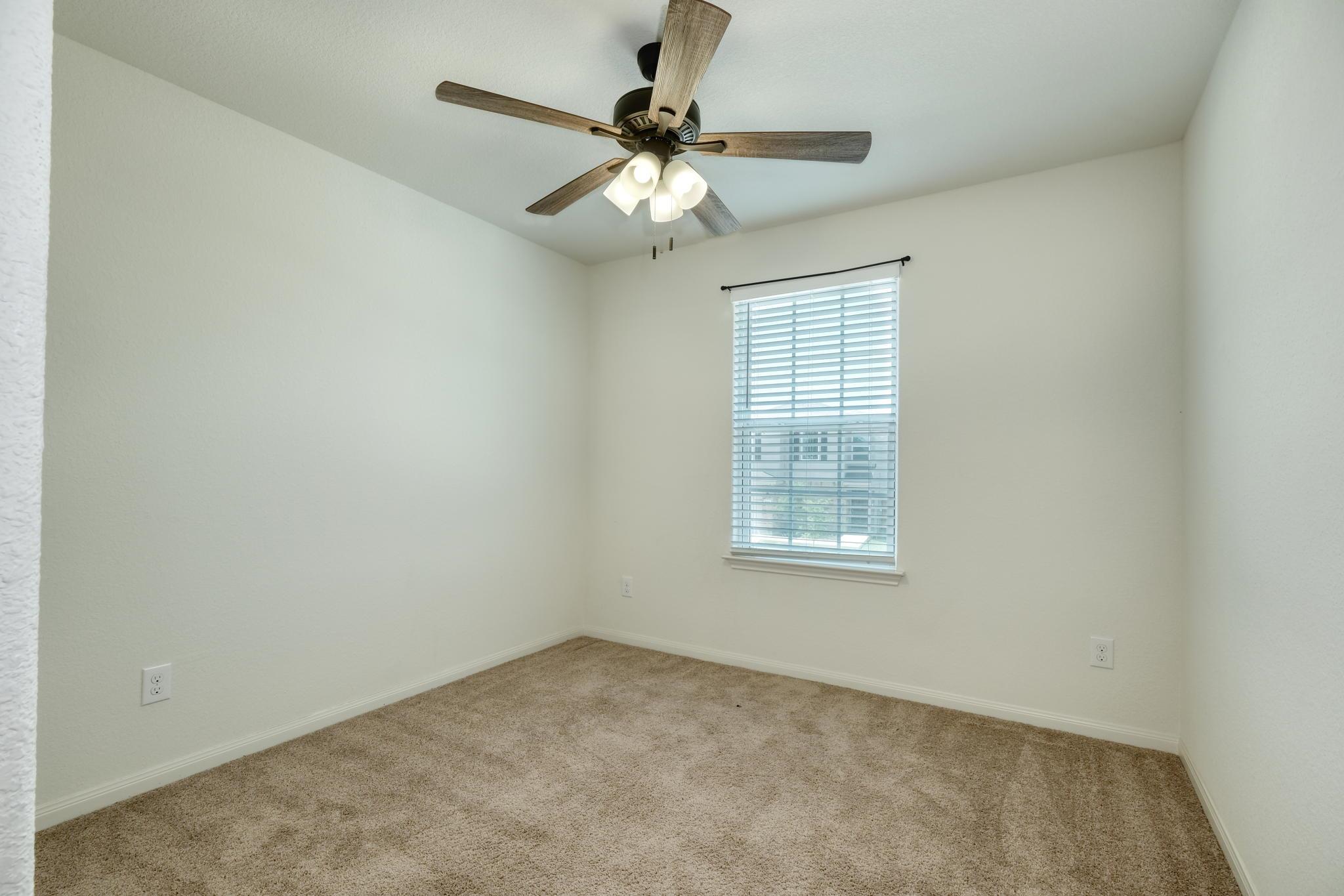 5033 Cressler Ln, Jarrell, TX 76537