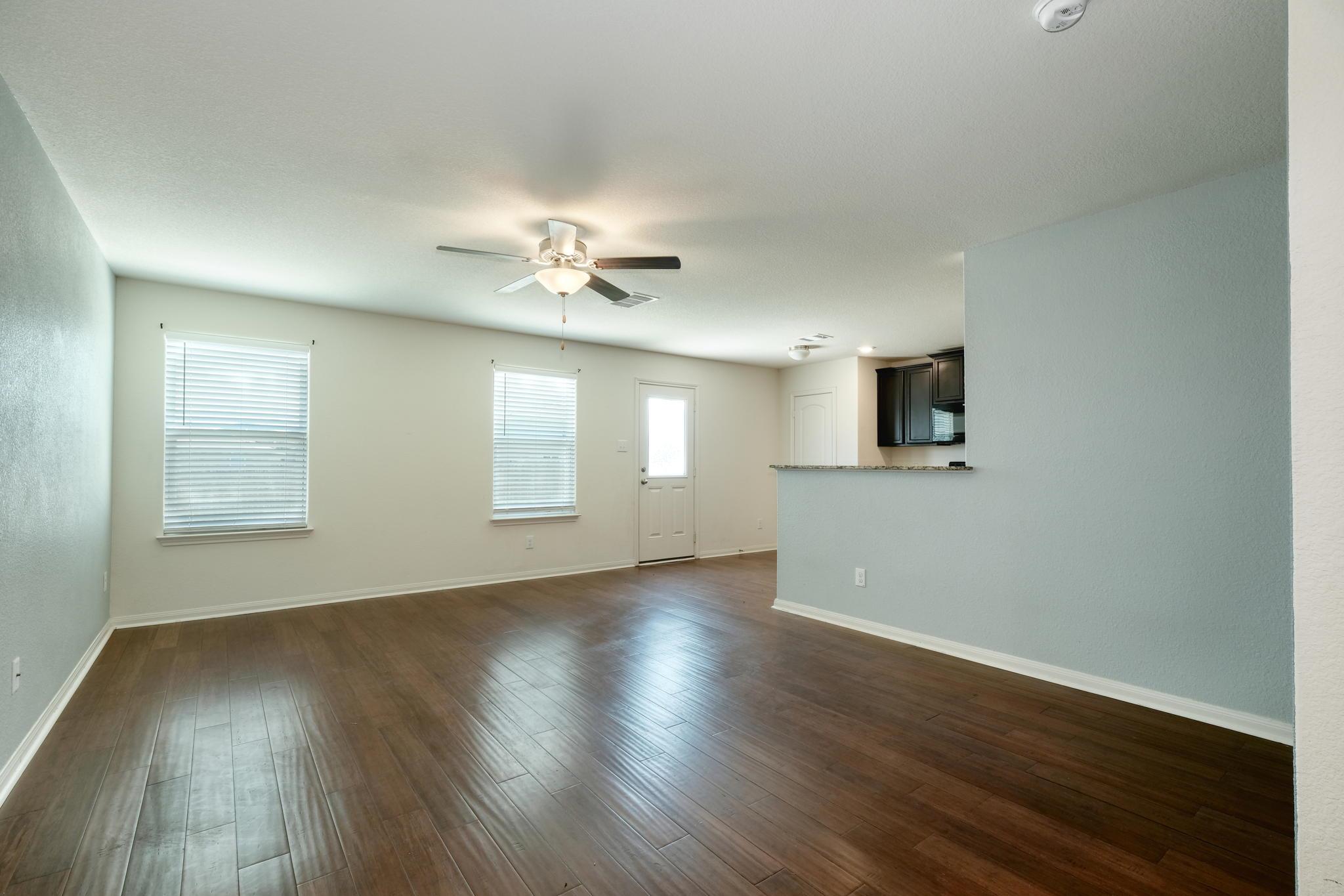 5033 Cressler Ln, Jarrell, TX 76537