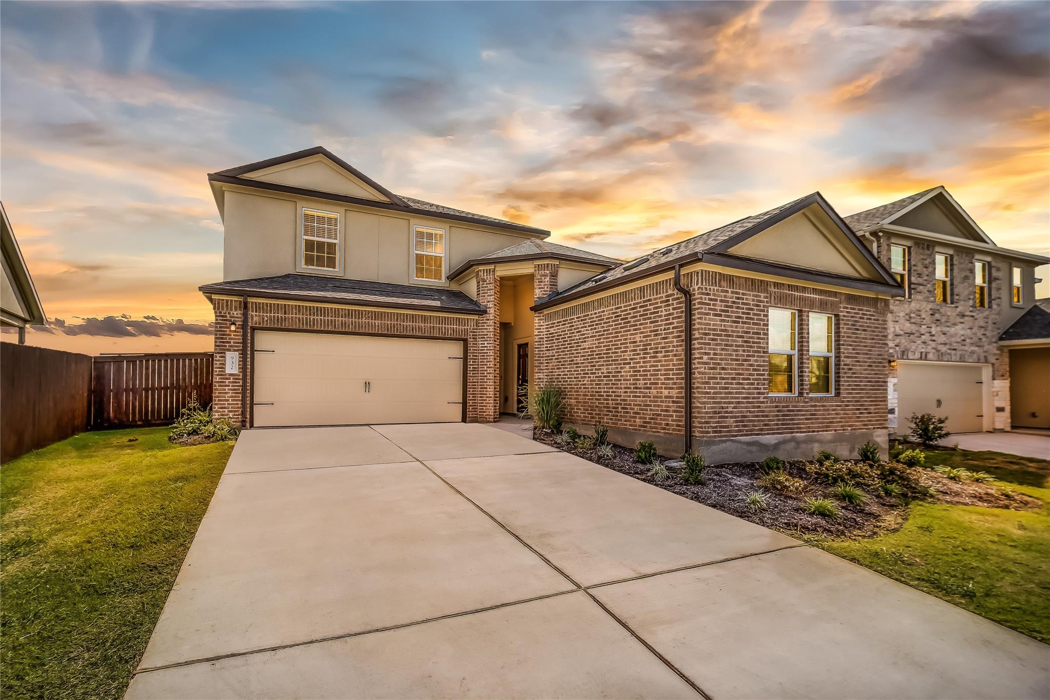 932 Mallow Rd, Leander, TX 78641