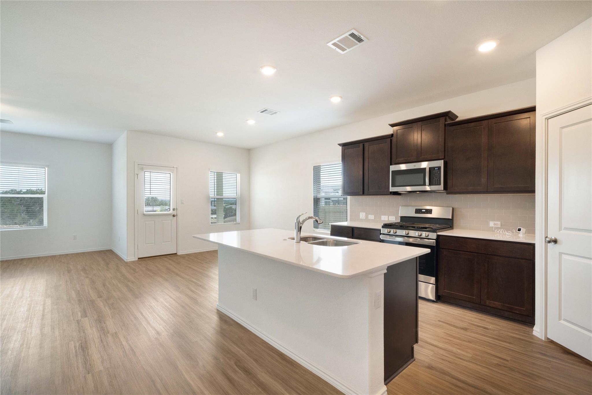 932 Mallow Rd, Leander, TX 78641