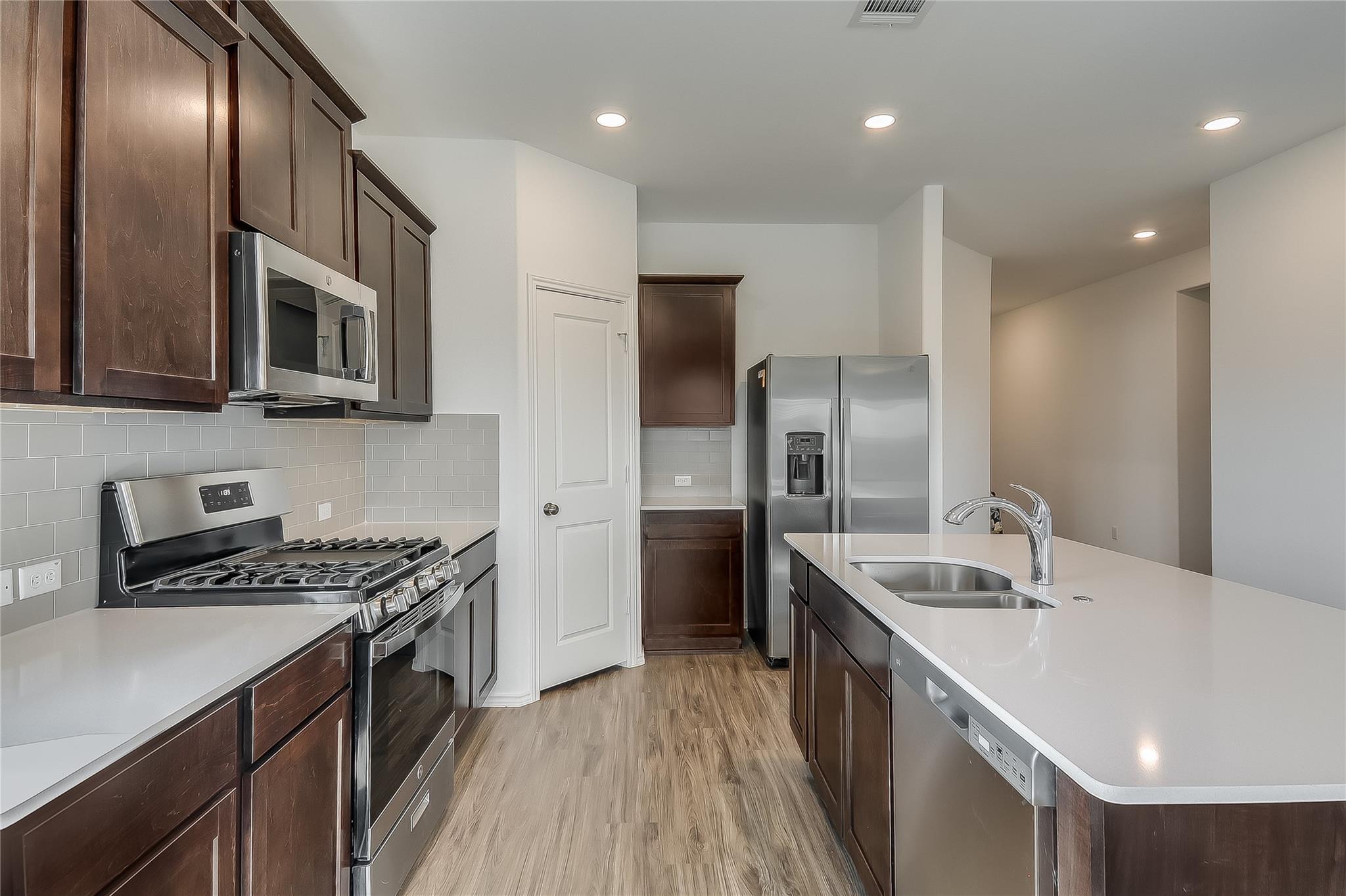 932 Mallow Rd, Leander, TX 78641