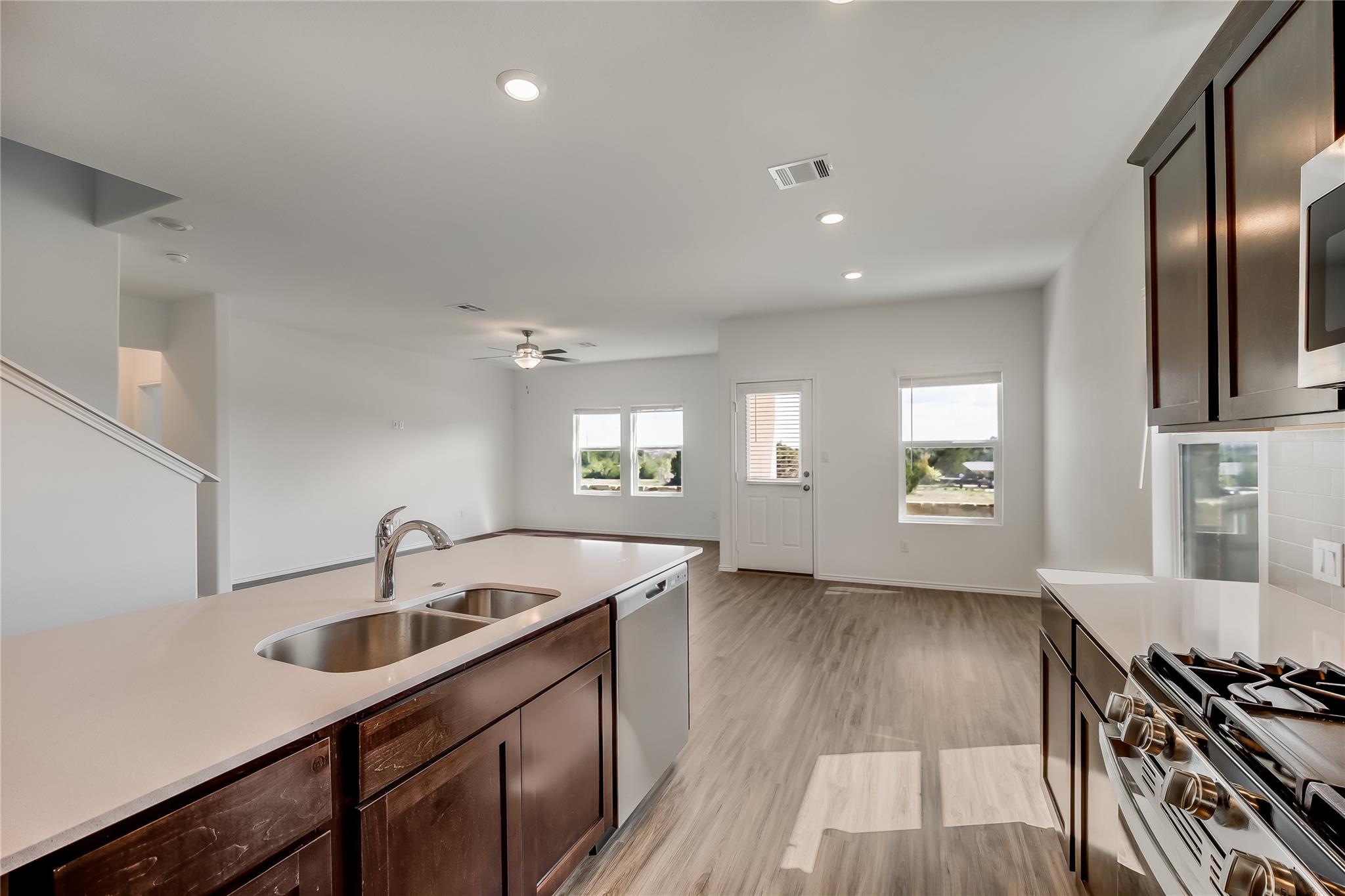 932 Mallow Rd, Leander, TX 78641