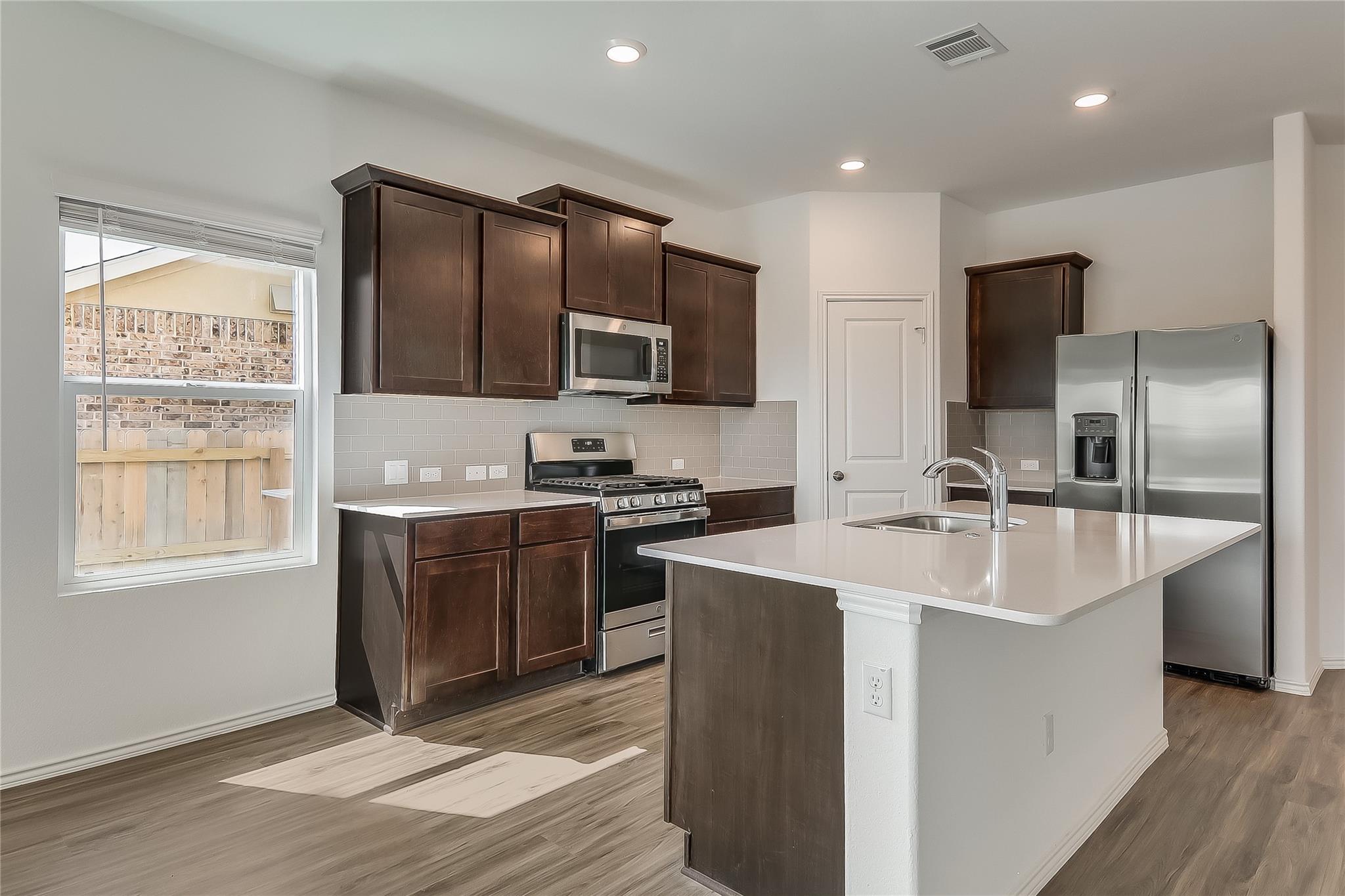 932 Mallow Rd, Leander, TX 78641