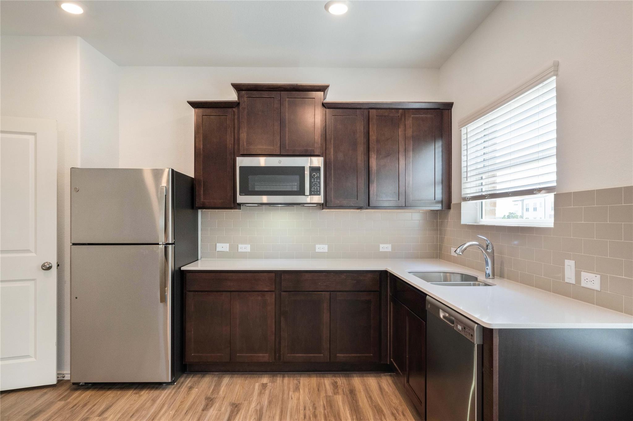 932 Mallow Rd, Leander, TX 78641