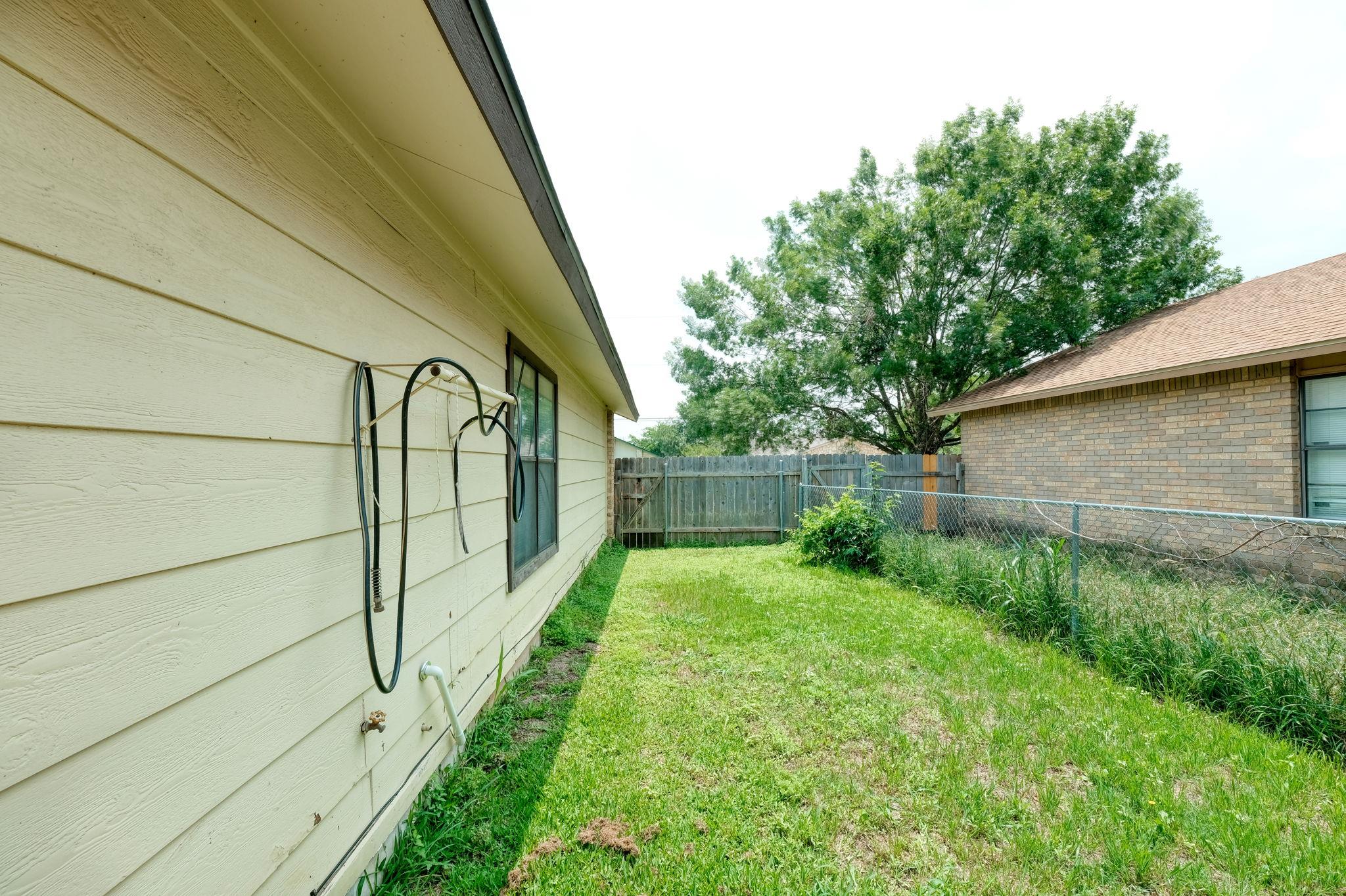 2900 Mesquite Ln # A, Georgetown, TX 78628