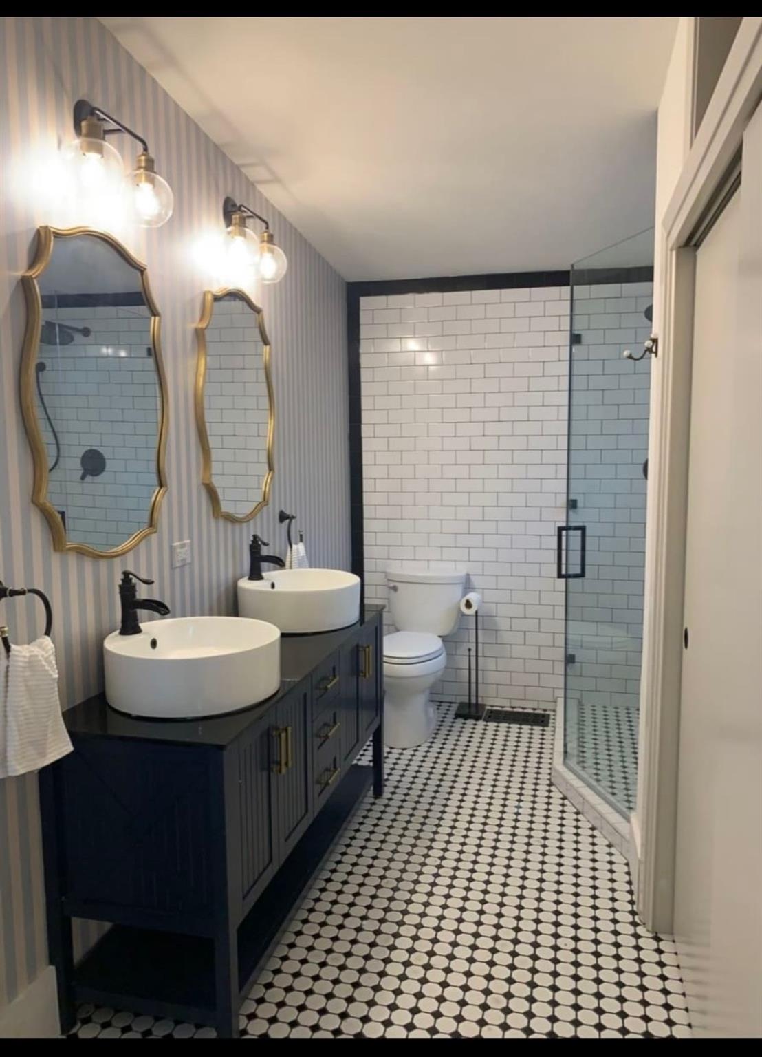 904 Willow St, Austin, TX 78702