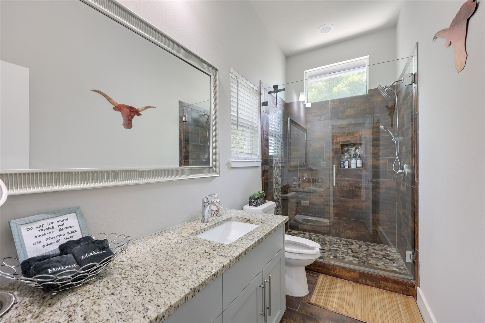 904 Willow St # A & B, Austin, TX 78702