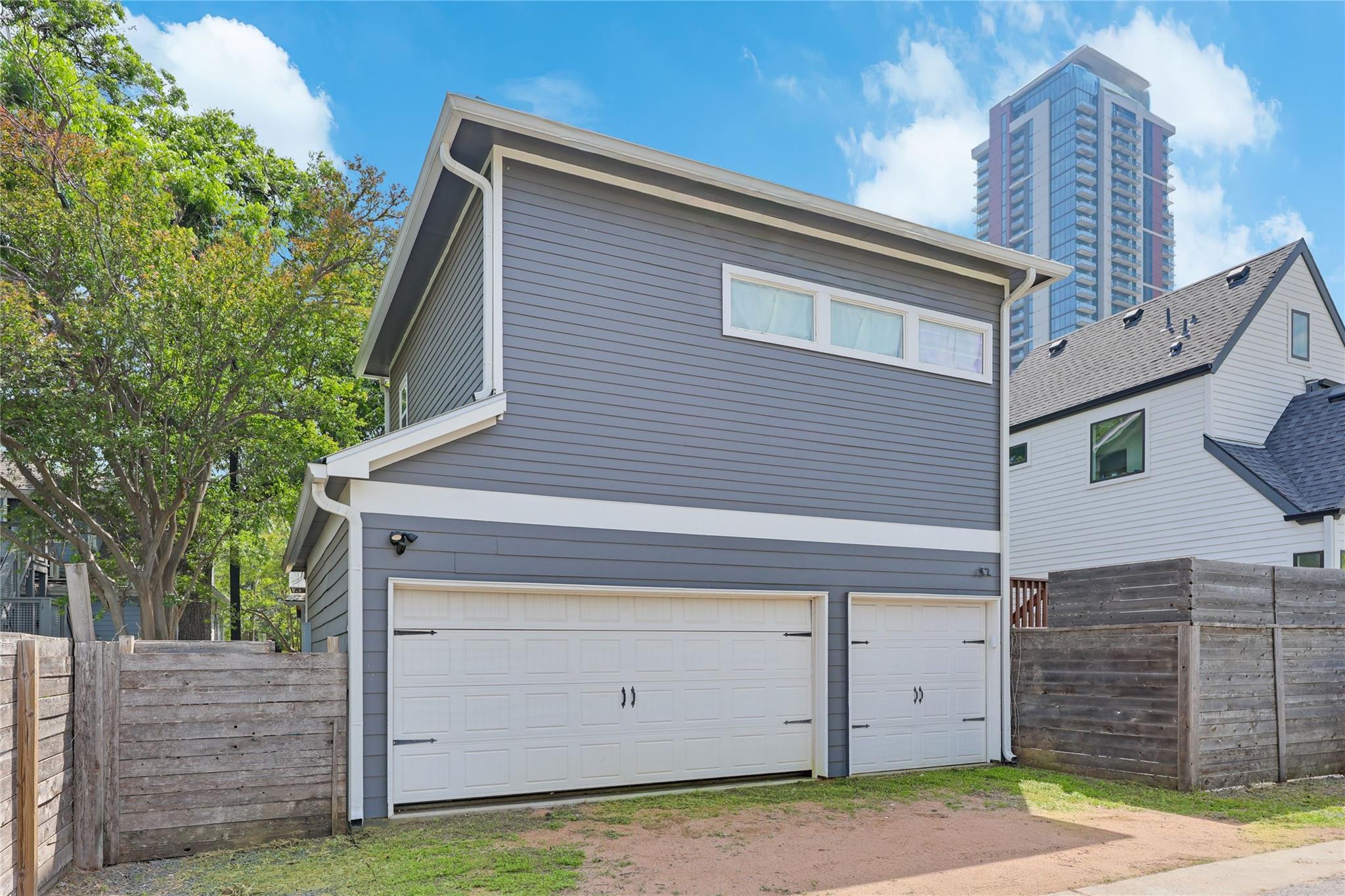 904 Willow St # A & B, Austin, TX 78702