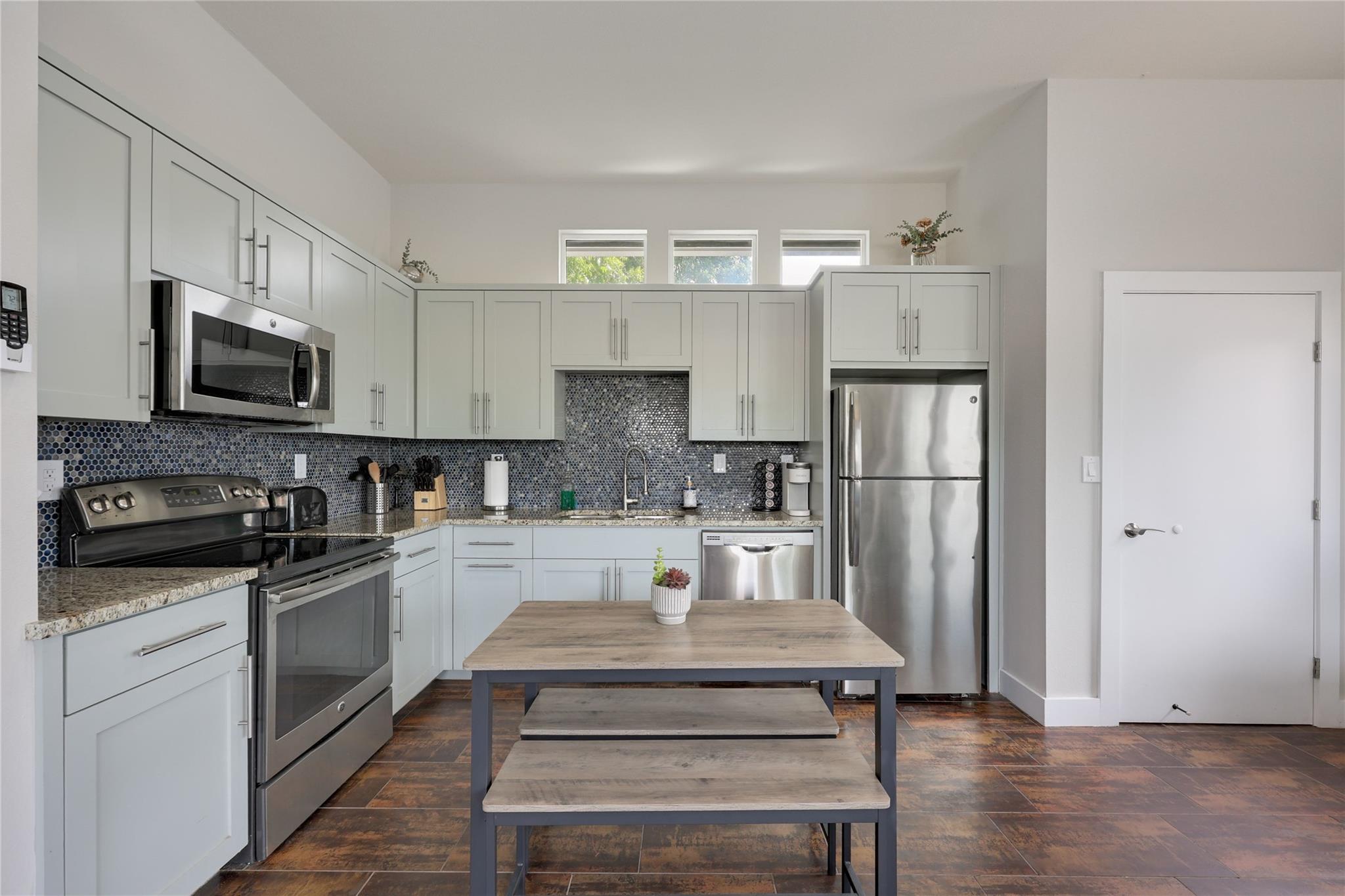 904 Willow St # A & B, Austin, TX 78702