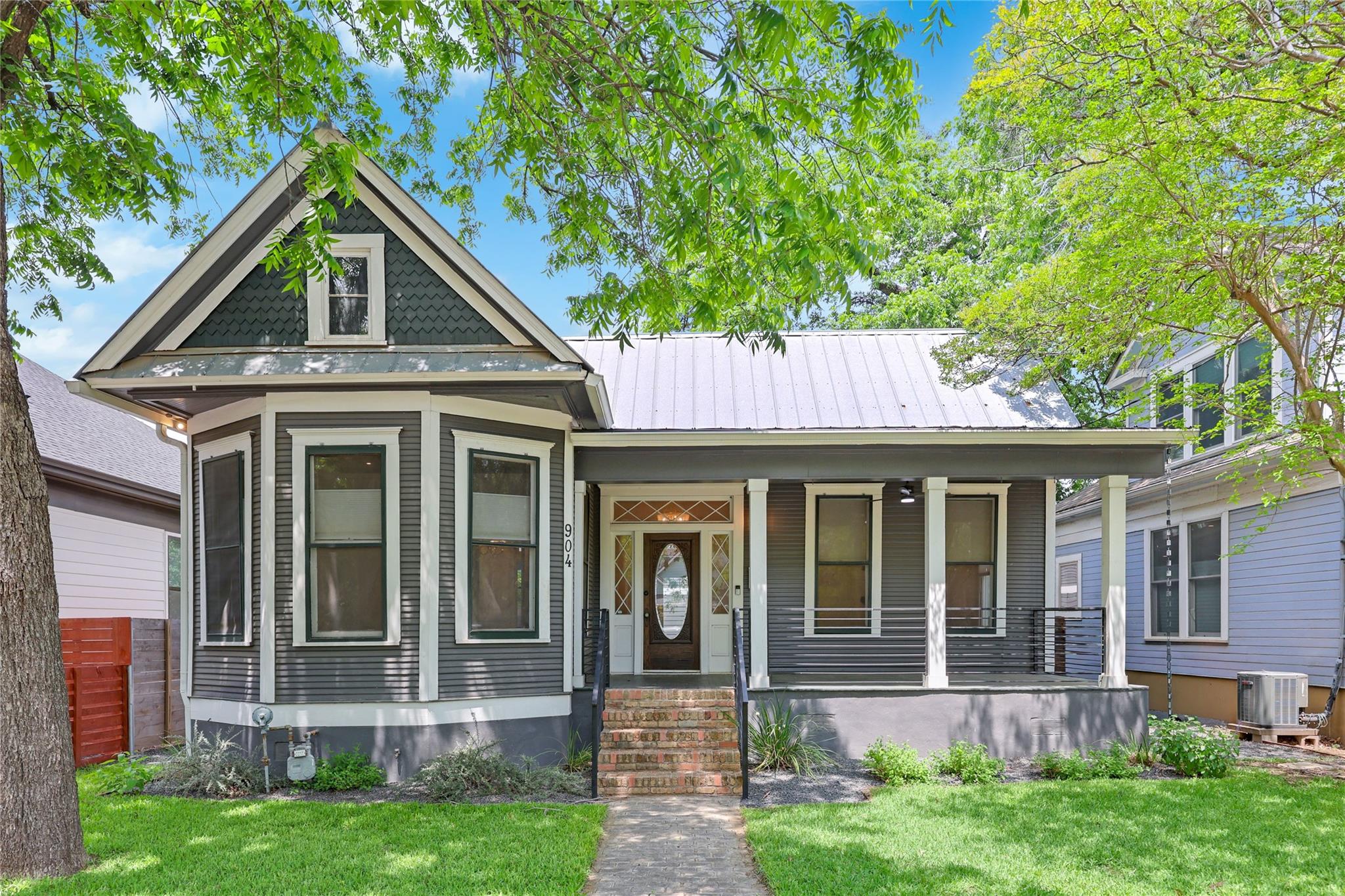 904 Willow St # A & B, Austin, TX 78702