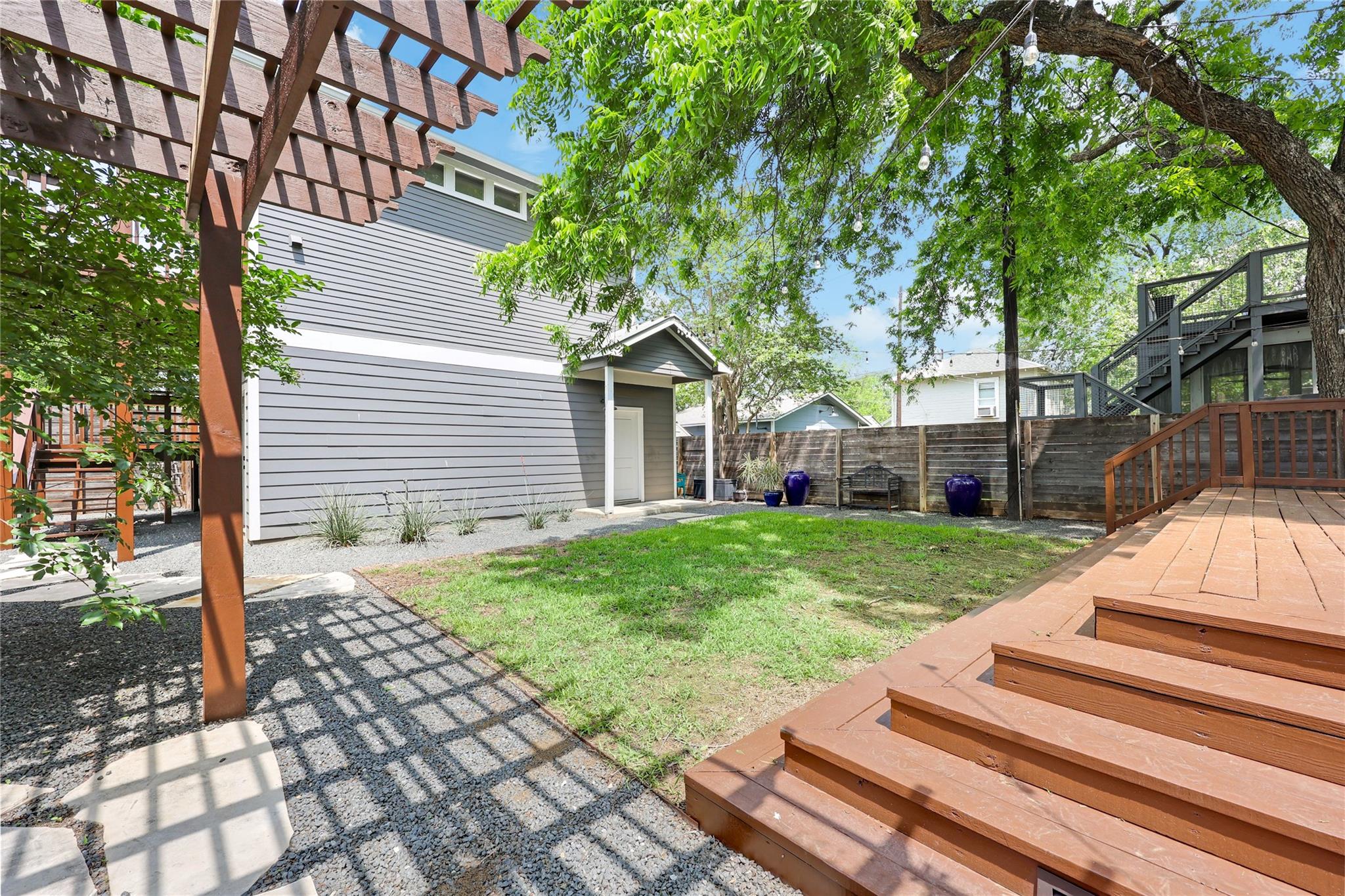 904 Willow St # A & B, Austin, TX 78702