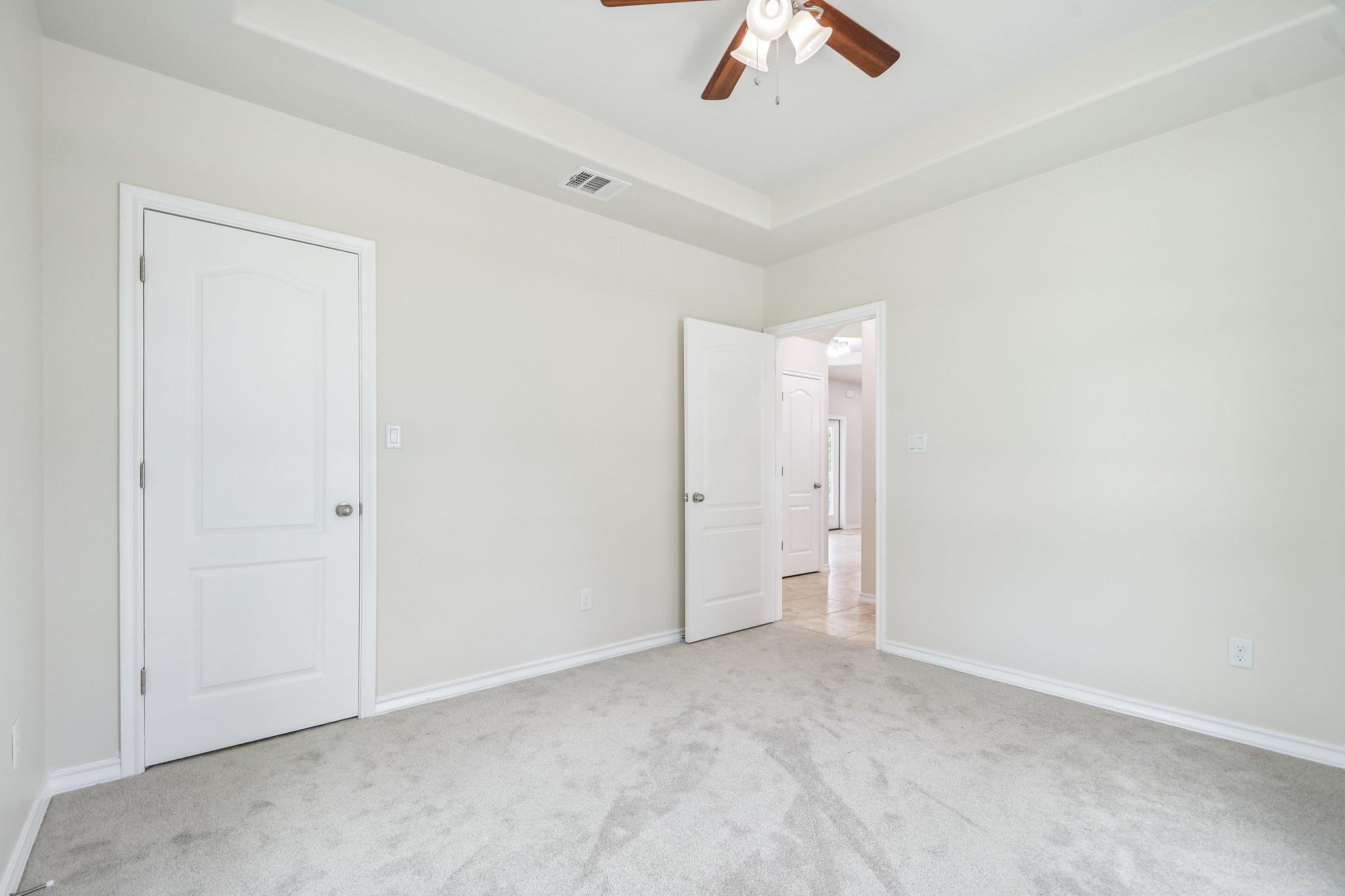 20800 Ridgeview Rd, Lago Vista, TX 78645