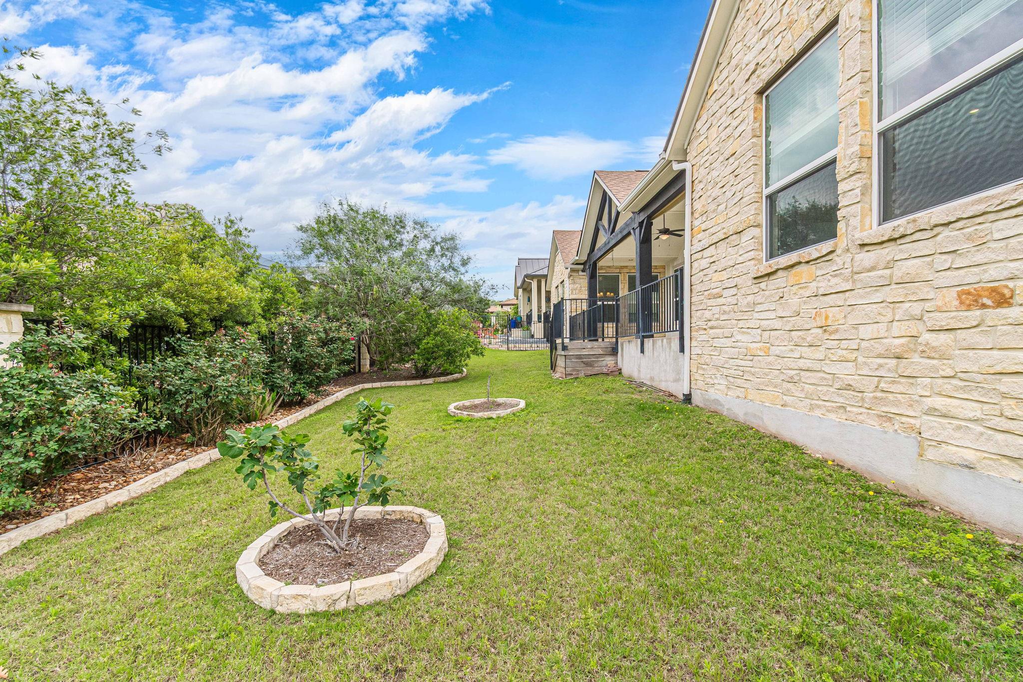 225 Jumping Laurel St, San Marcos, TX 78666