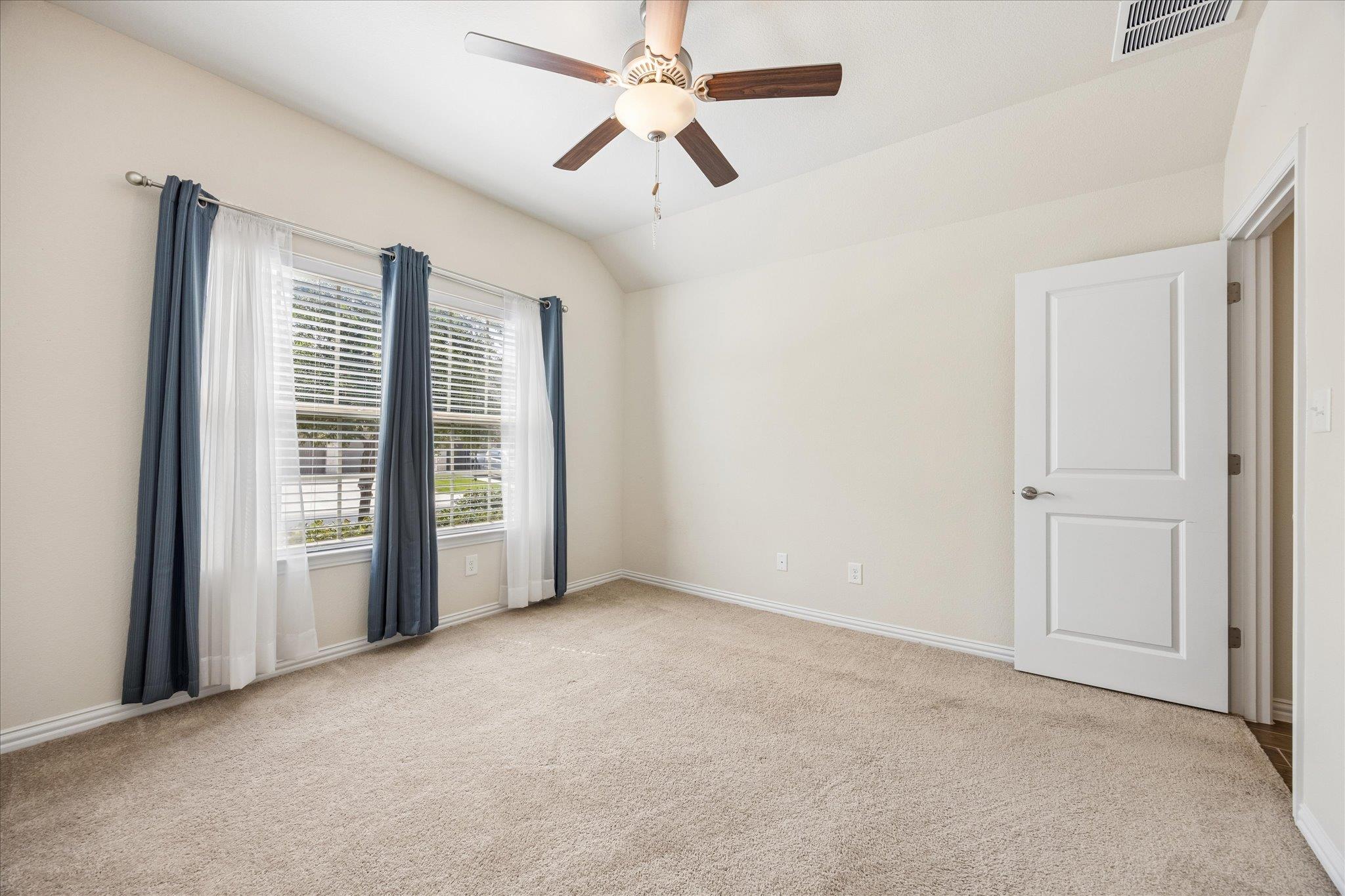 179 Belwood Dr, Buda, TX 78610