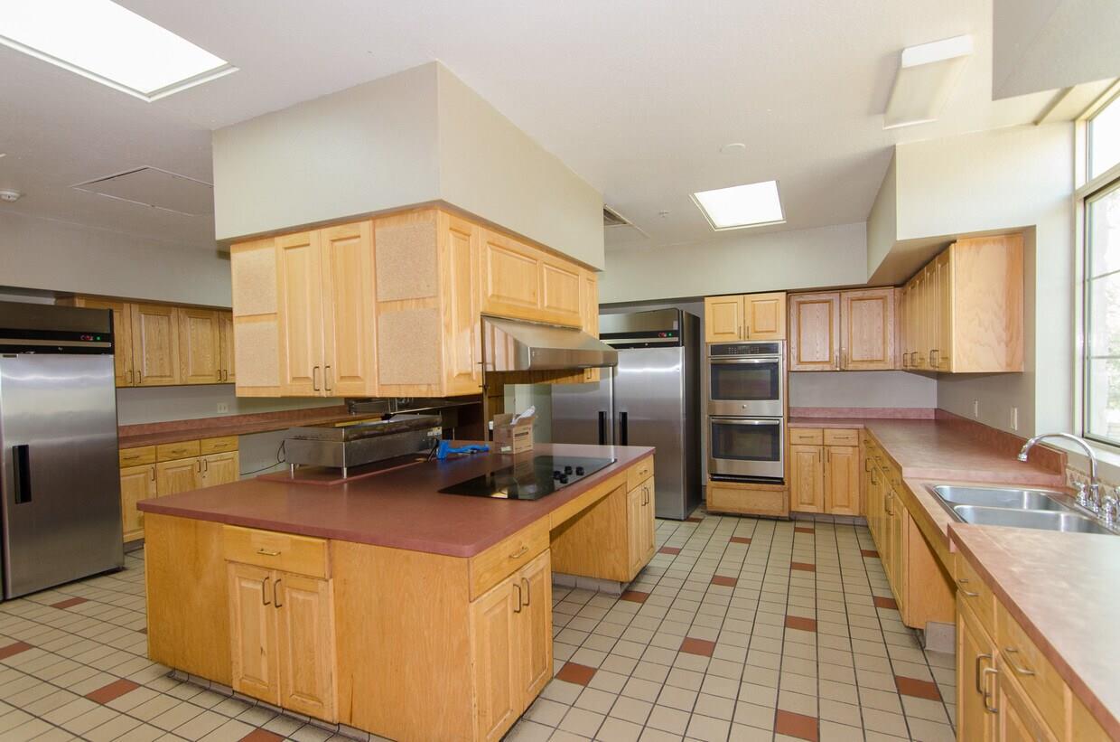 400 W Old Hwy 290, Dripping Springs, TX 78620