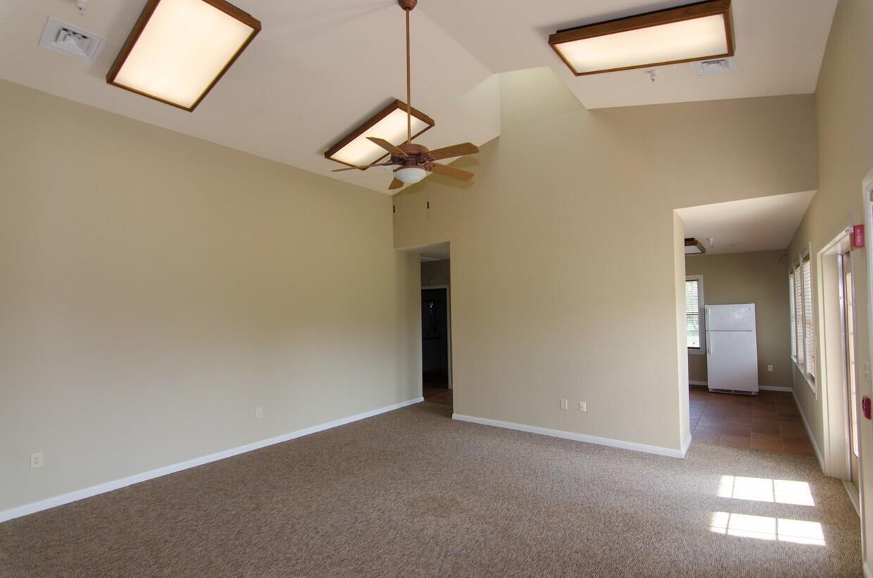 400 W Old Hwy 290, Dripping Springs, TX 78620