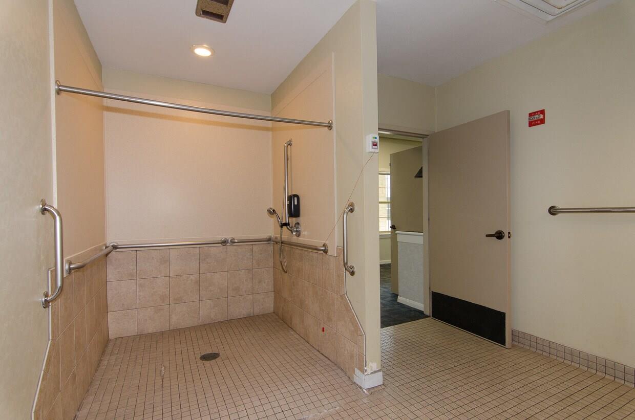 400 W Old Hwy 290, Dripping Springs, TX 78620