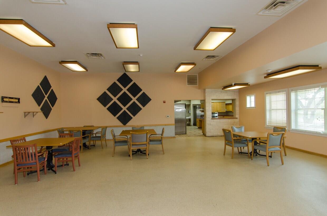 400 W Old Hwy 290, Dripping Springs, TX 78620