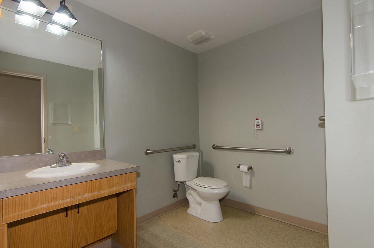 400 W Old Hwy 290, Dripping Springs, TX 78620