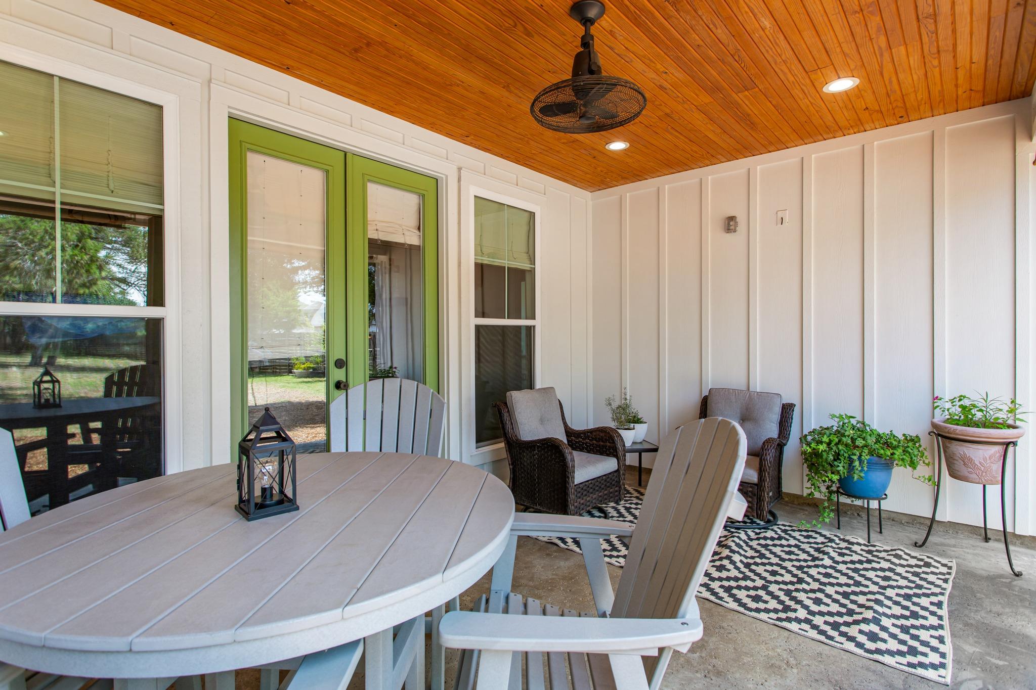 2 Senisa Ln, Wimberley, TX 78676