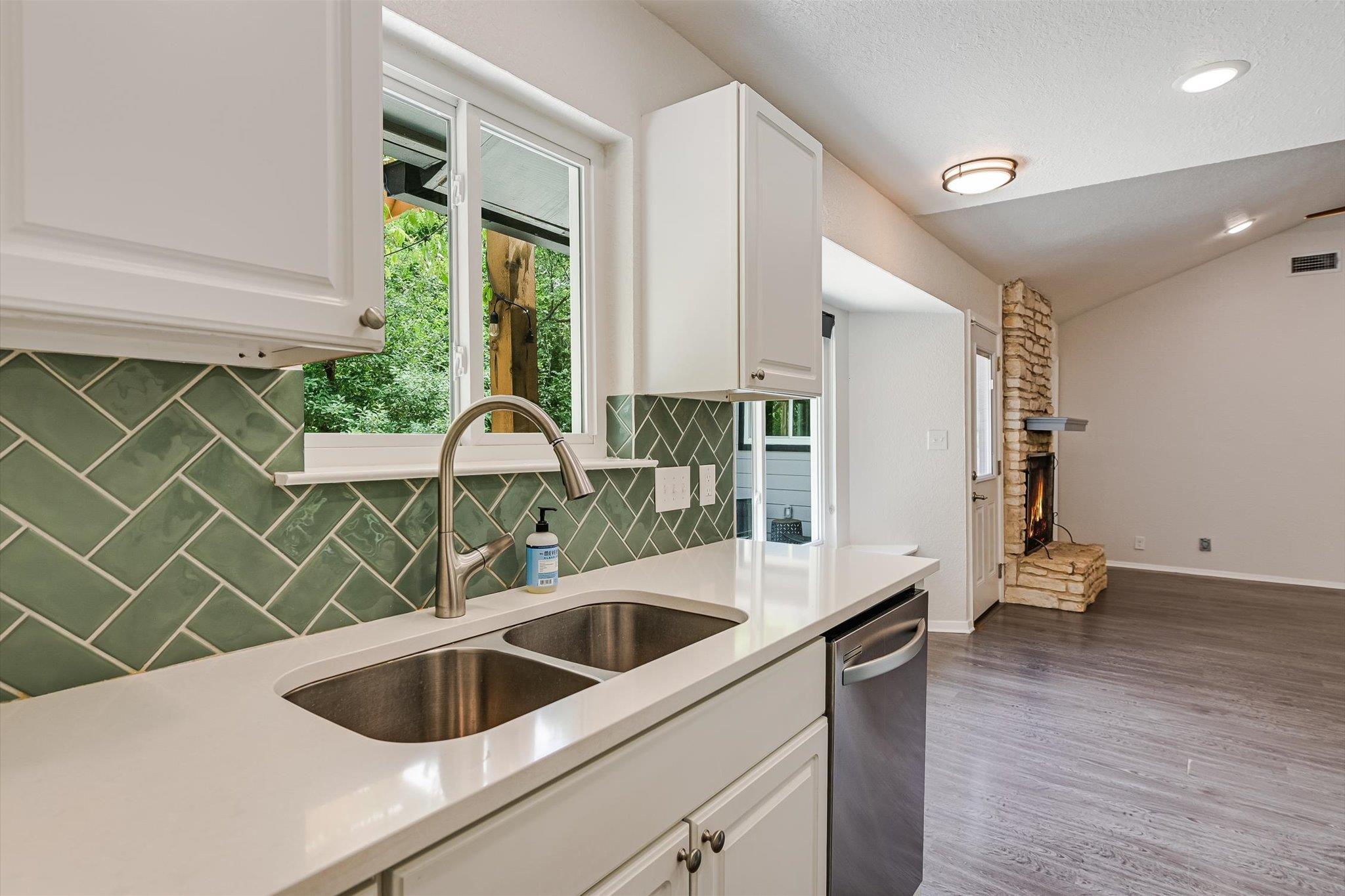 3203 Santa Fe Dr, Austin, TX 78741