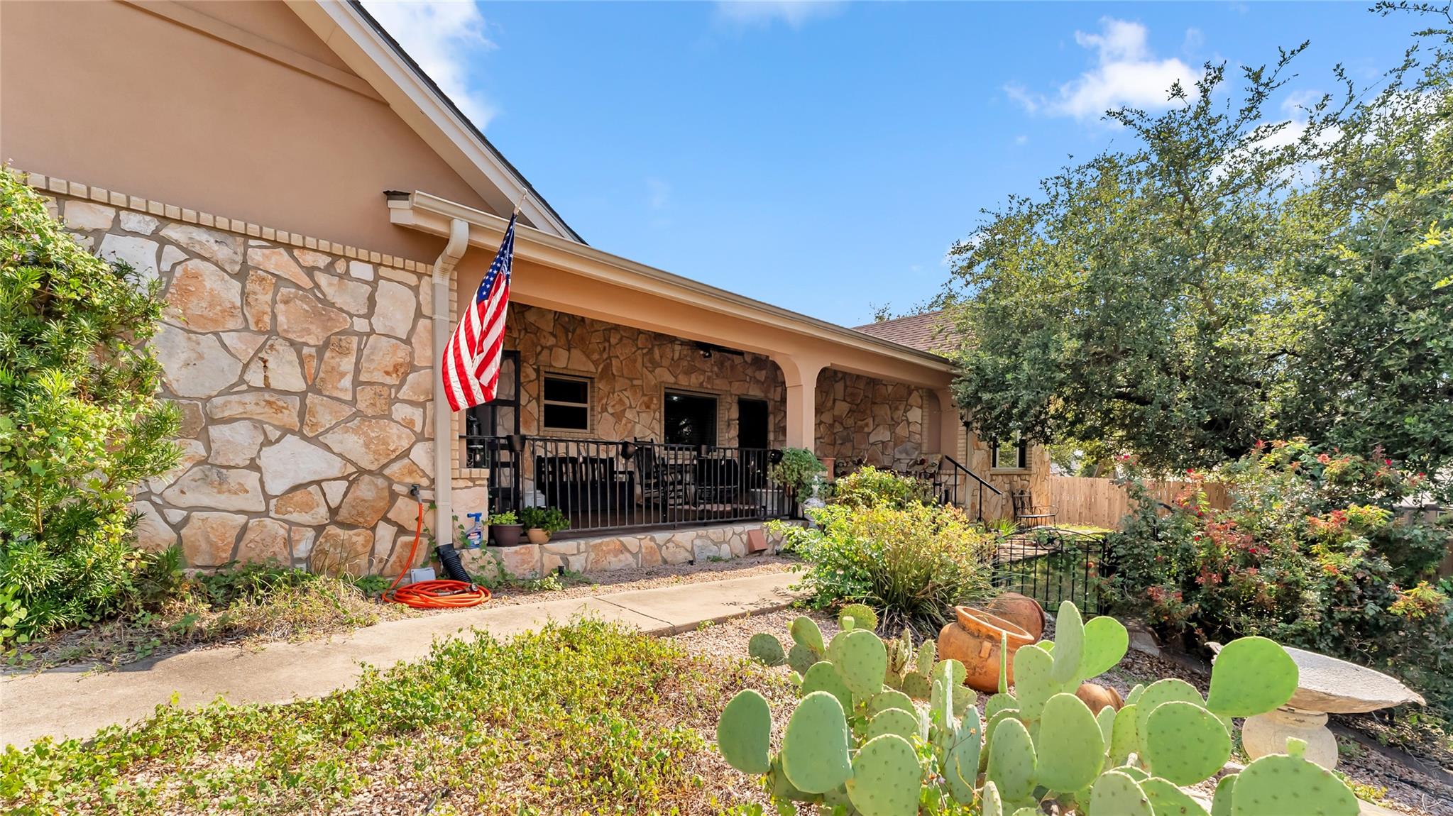 306 Alexander Ave, Burnet, TX 78611