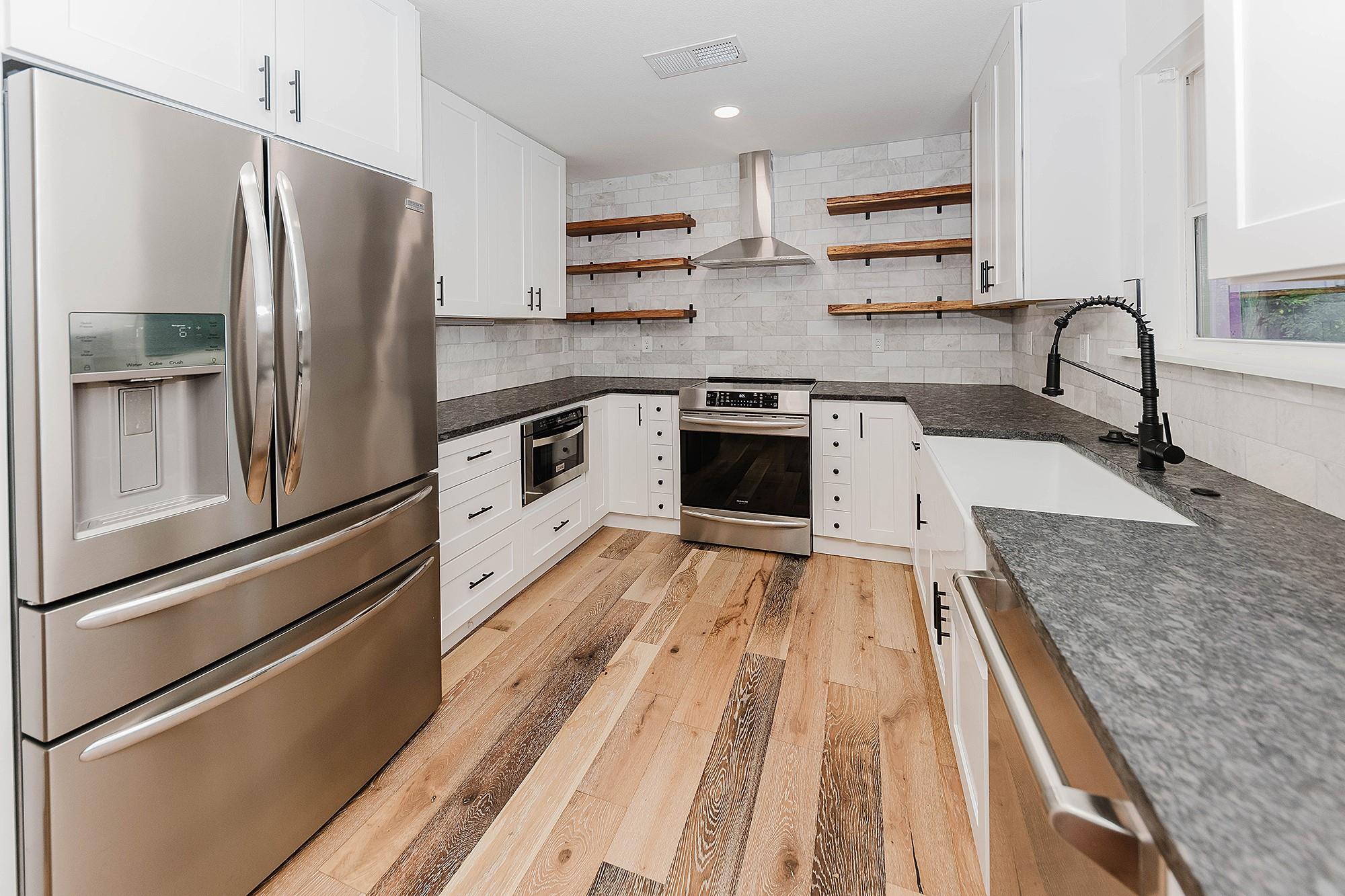 188 W Kaanapali Ln, Bastrop, TX 78602