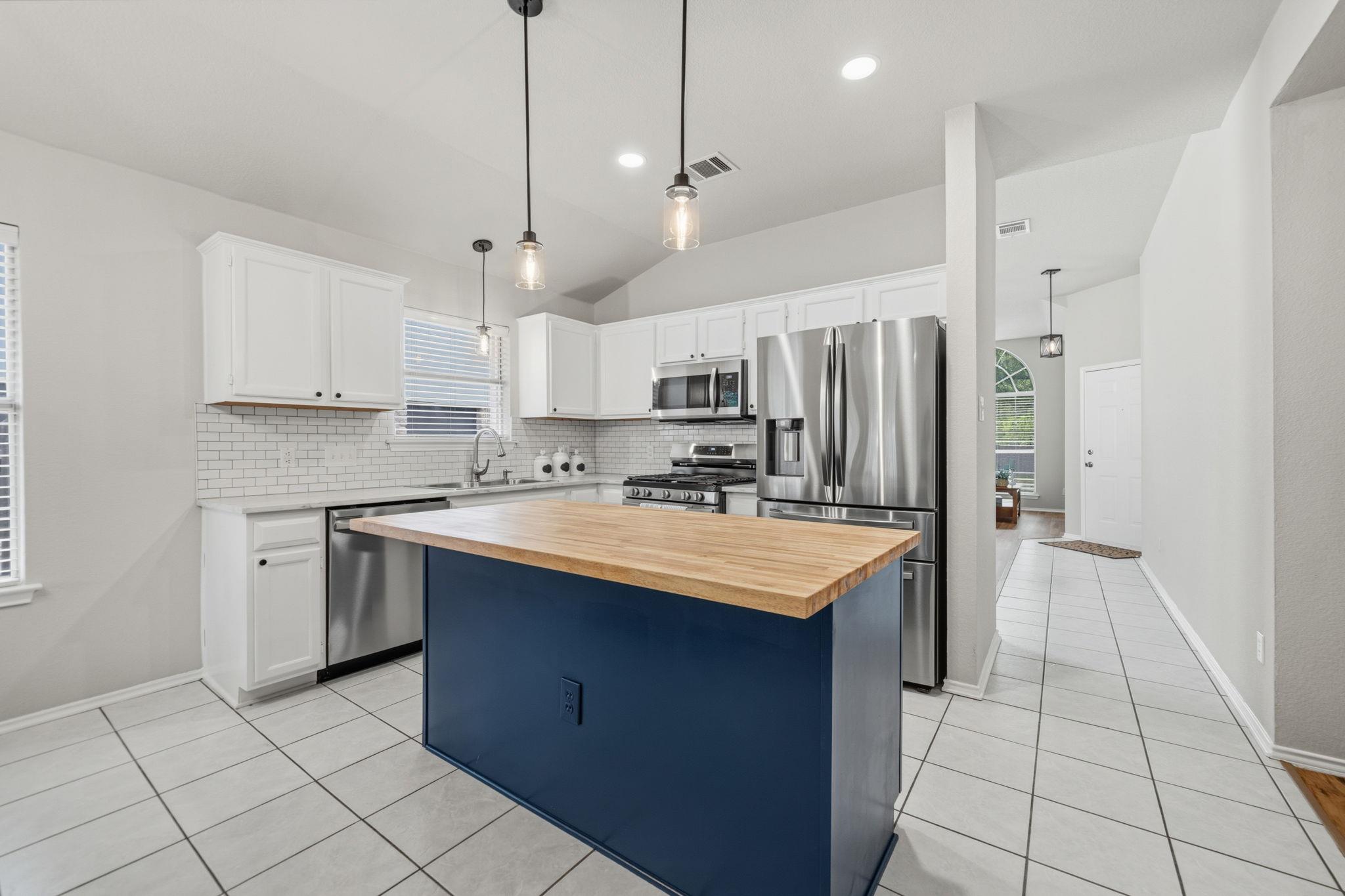 3704 Kissman Dr, Austin, TX 78728