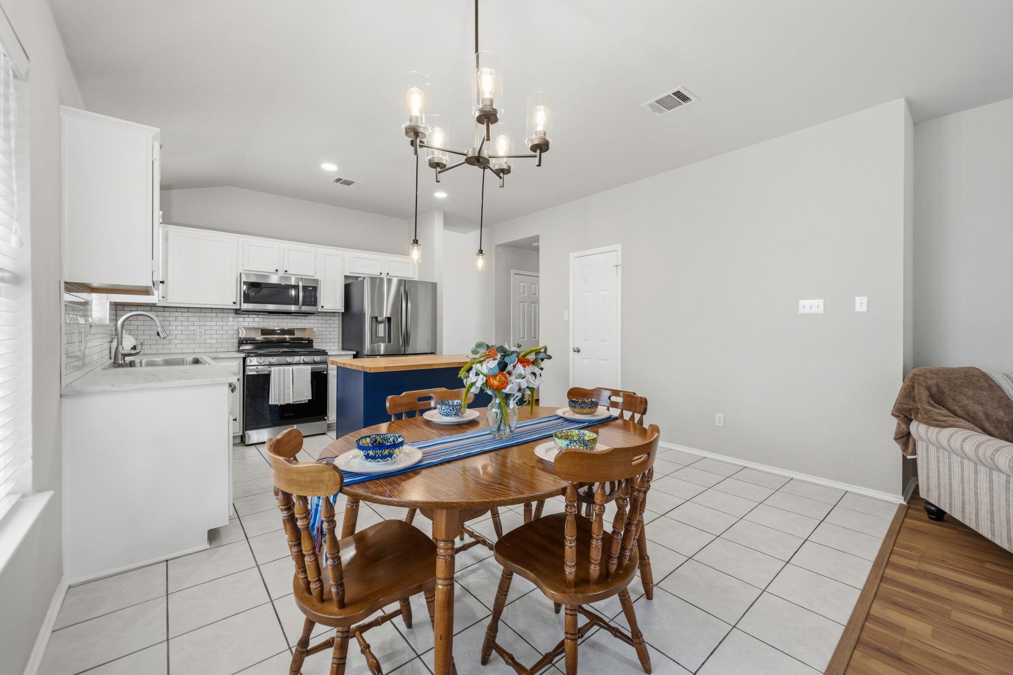 3704 Kissman Dr, Austin, TX 78728