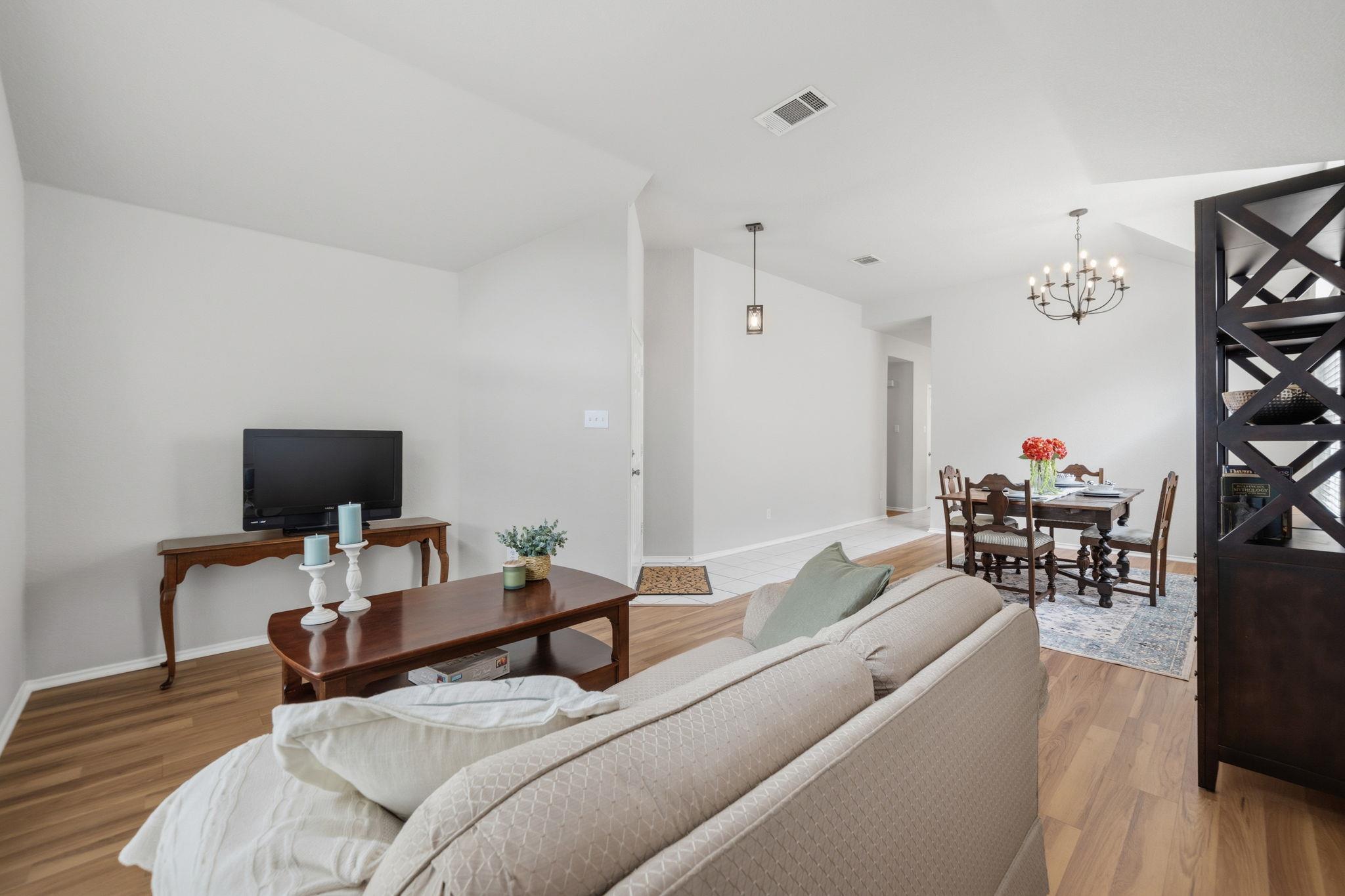 3704 Kissman Dr, Austin, TX 78728