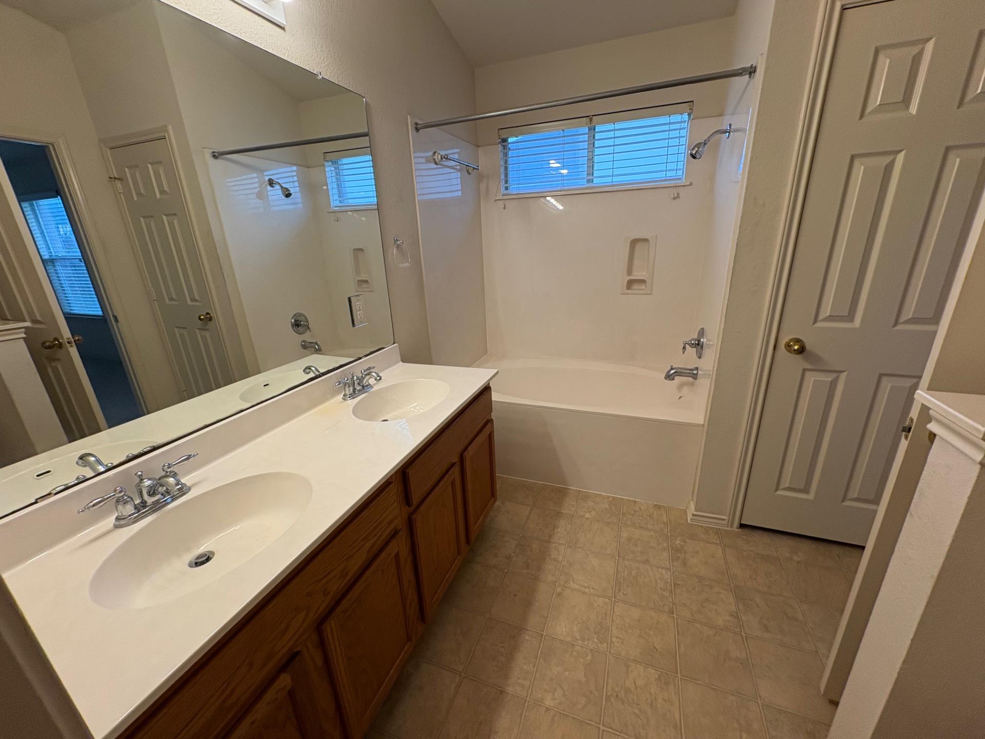 813 Middle Brook Dr, Leander, TX 78641