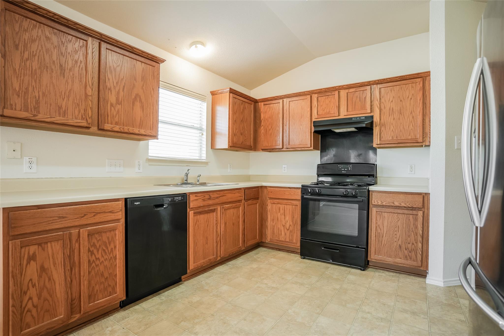 813 Middle Brook Dr, Leander, TX 78641