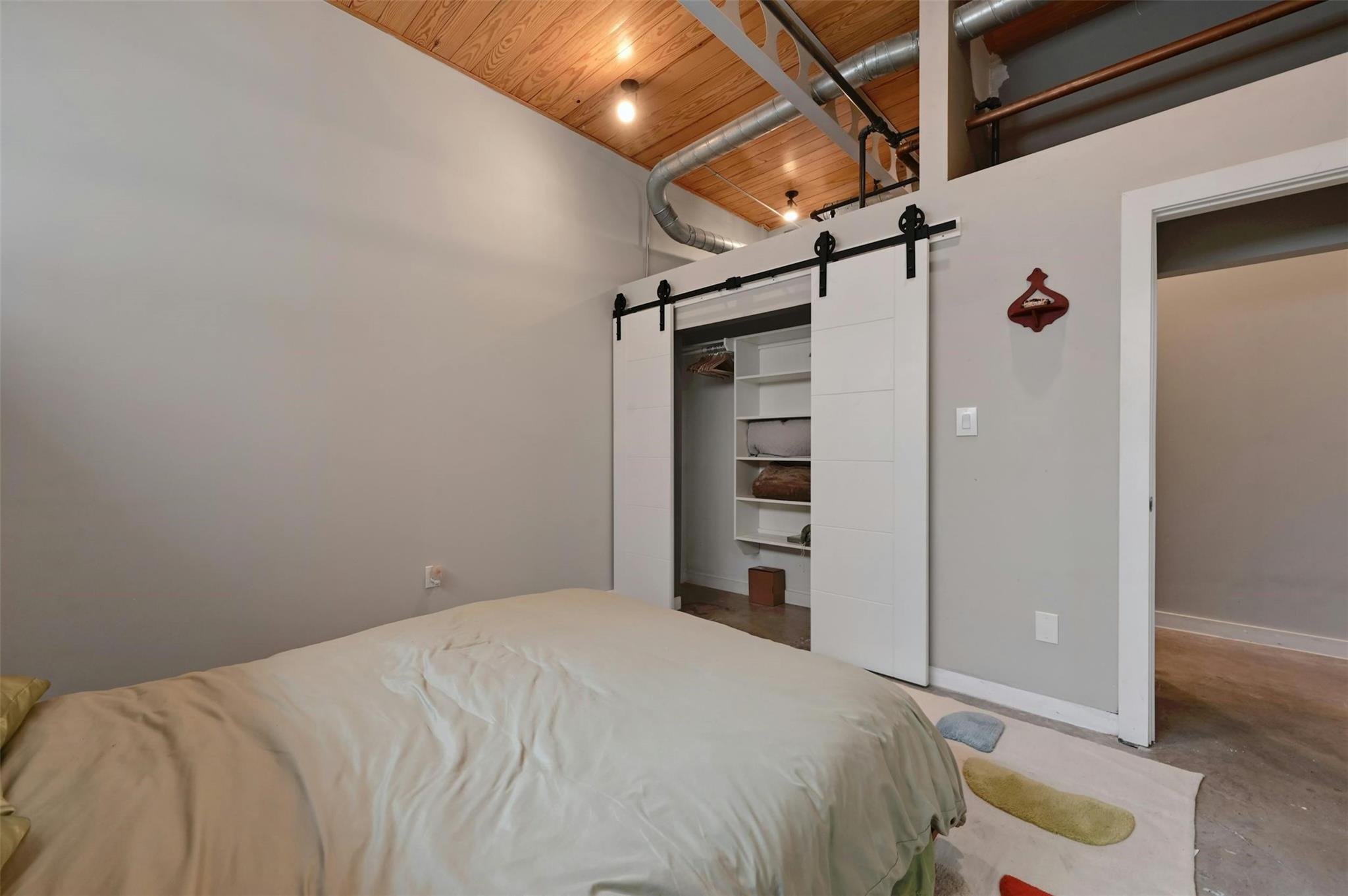 1401 Eva St # 107, Austin, TX 78704