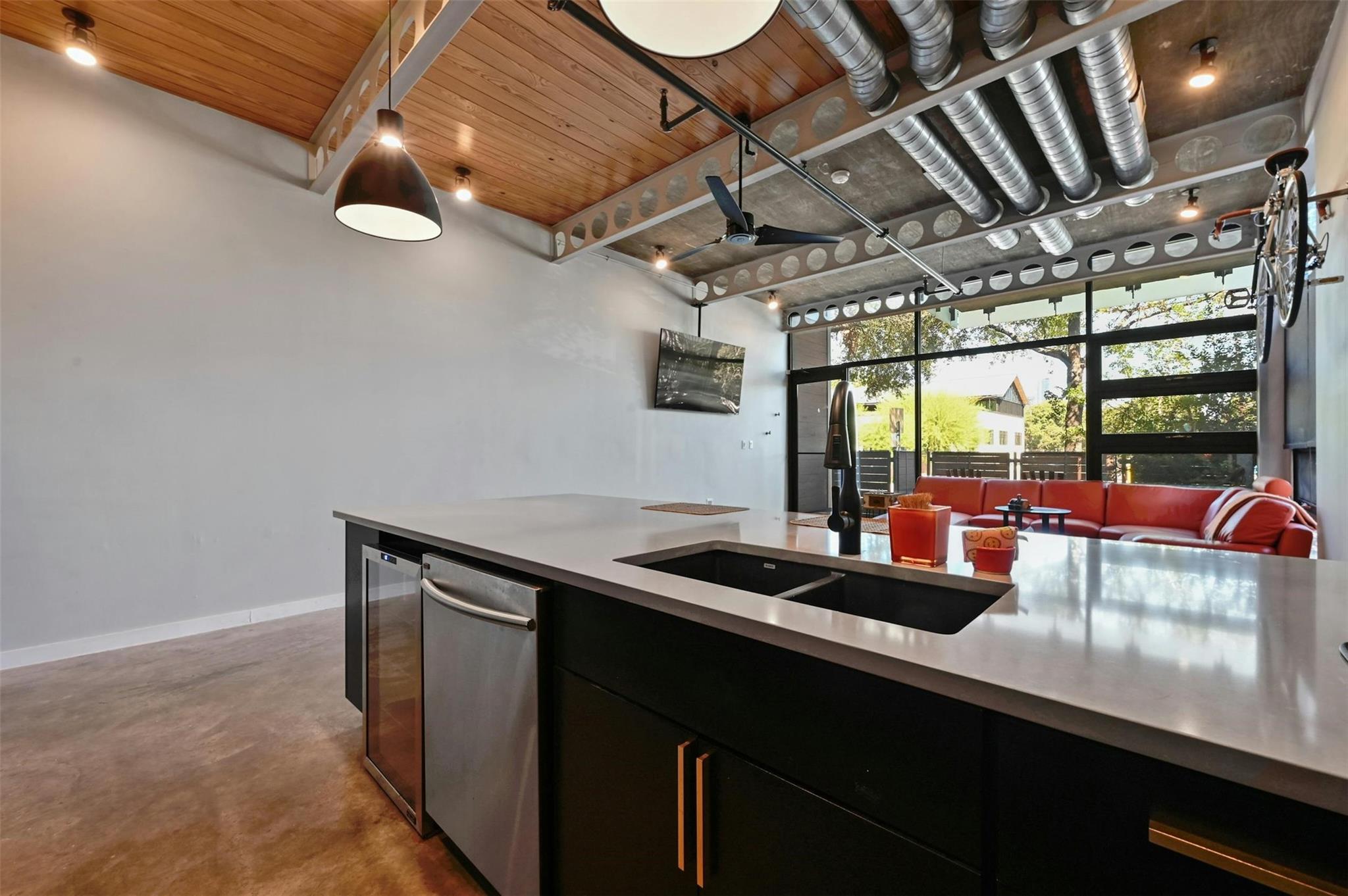 1401 Eva St # 107, Austin, TX 78704