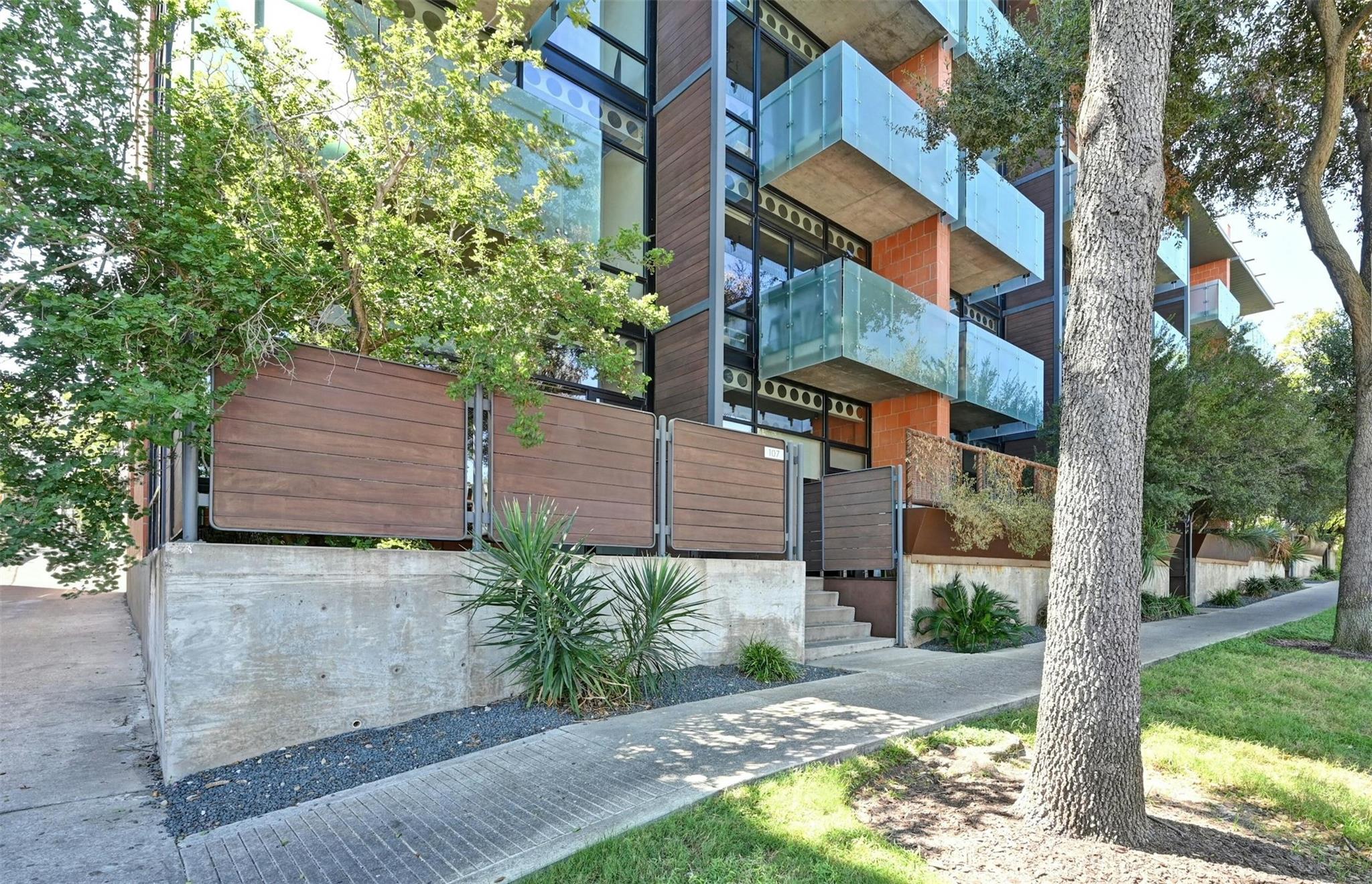 1401 Eva St # 107, Austin, TX 78704
