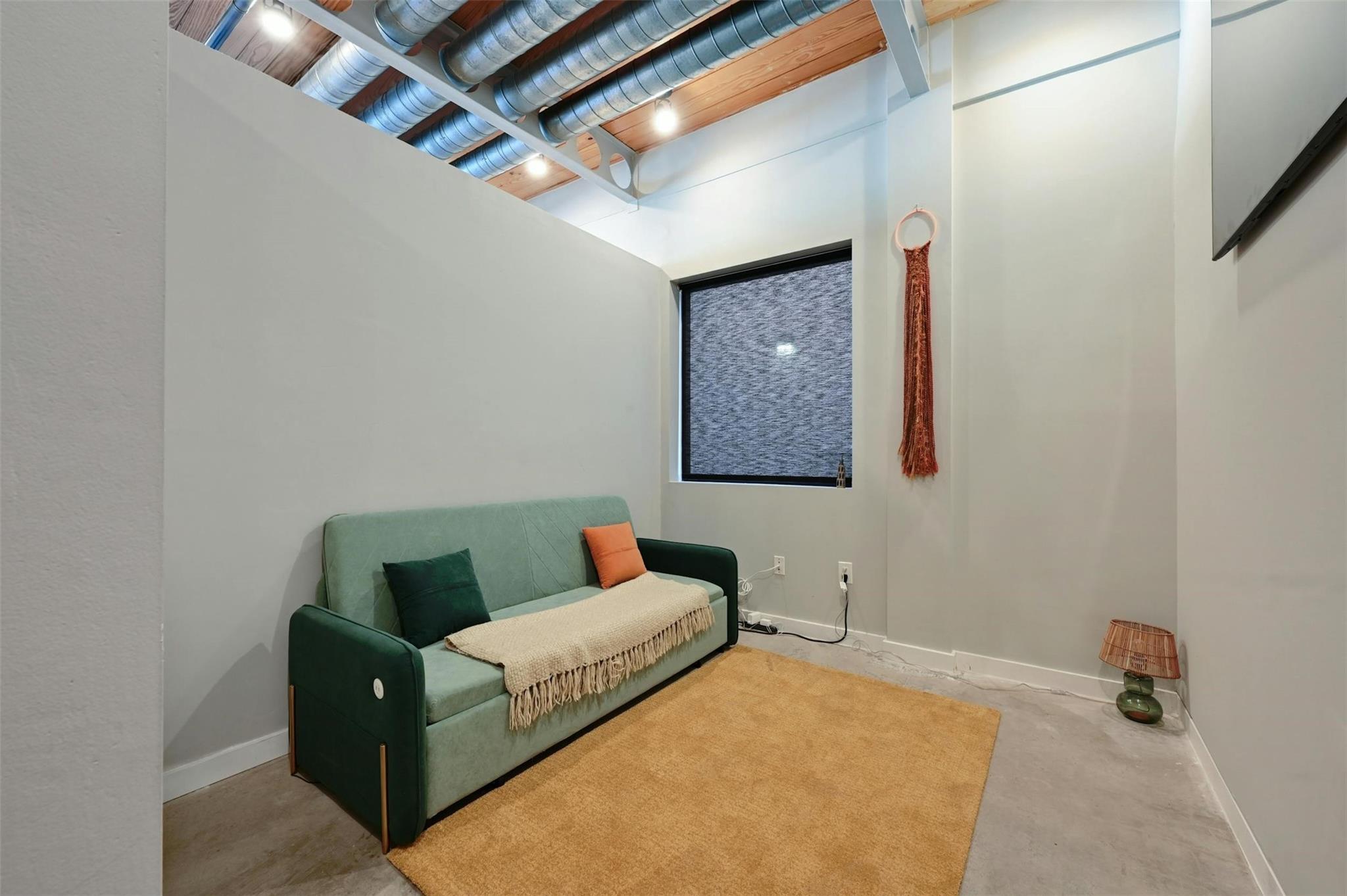 1401 Eva St # 107, Austin, TX 78704