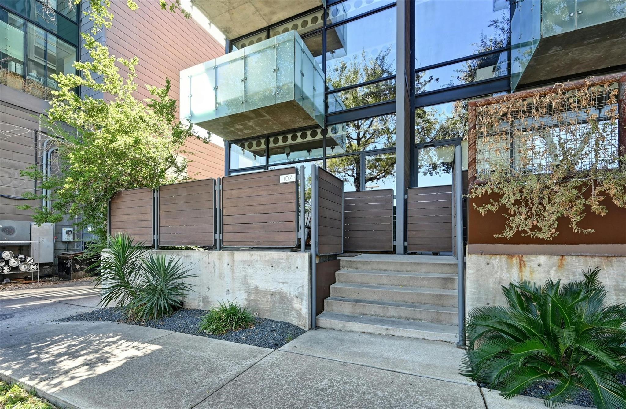 1401 Eva St # 107, Austin, TX 78704