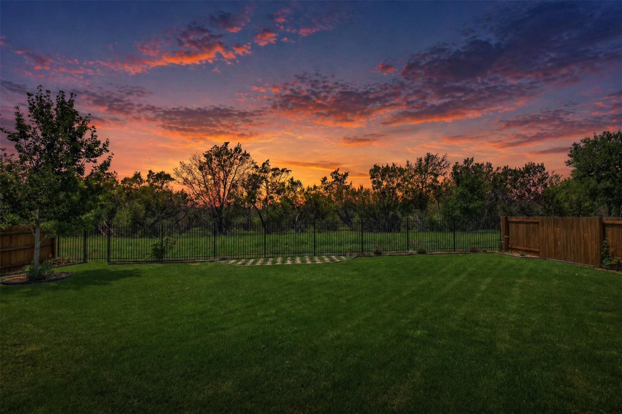 3901 Stanyan Dr Dr, Round Rock, TX 78681